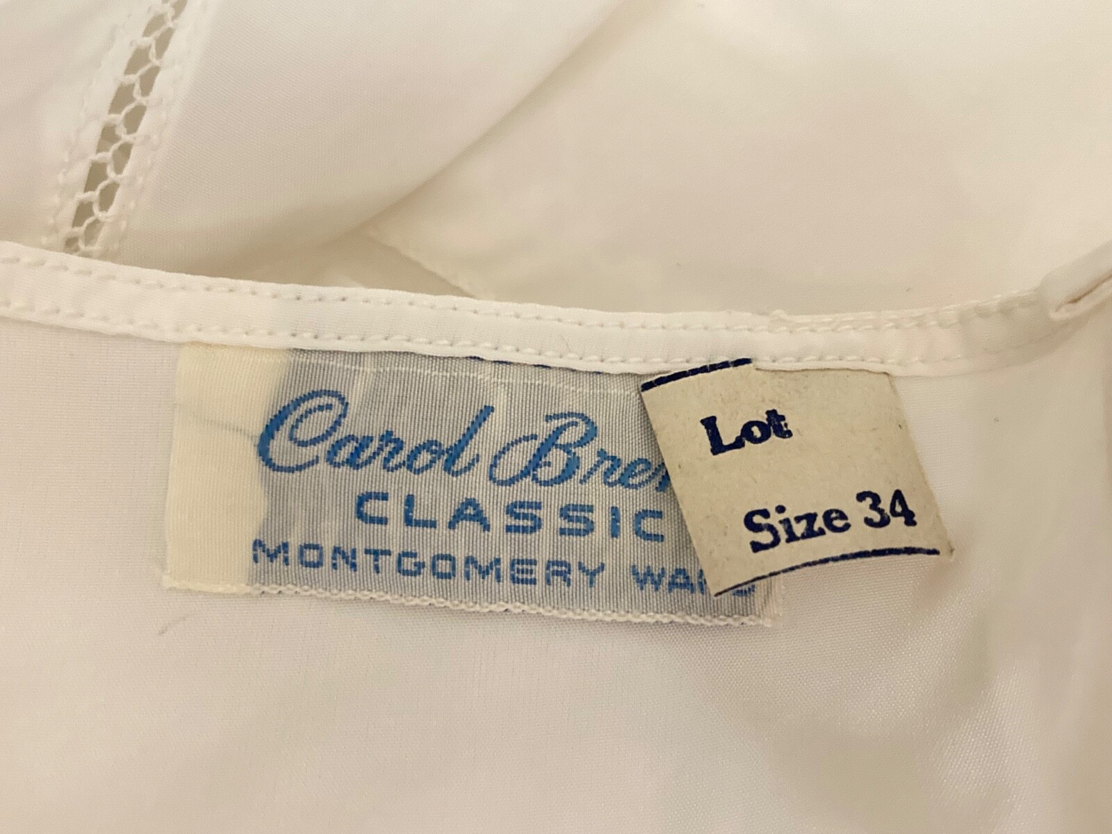 New Old Stock Retro Carol Brent Straight Cut Princess Style Slip Sz 34″ Small