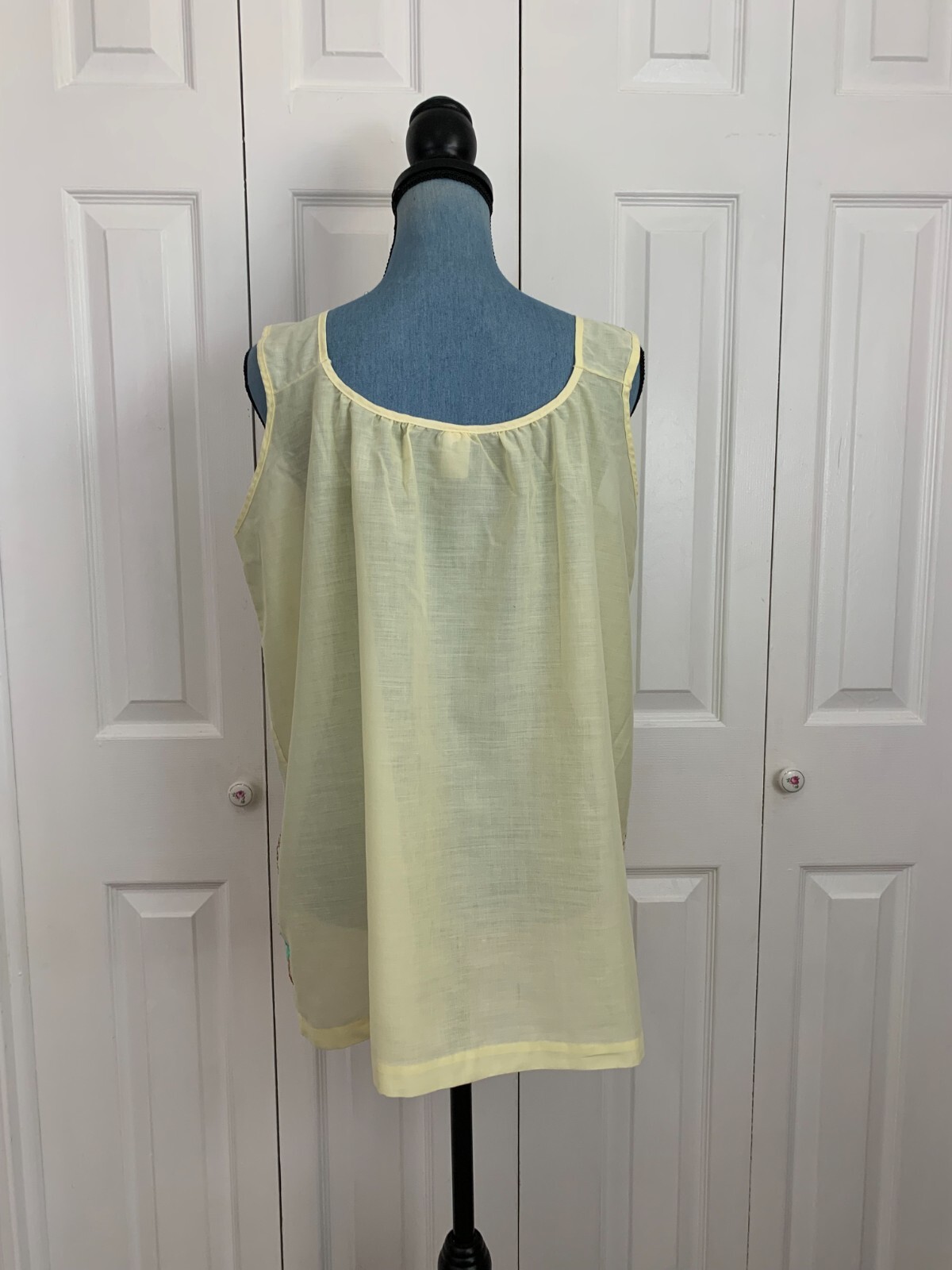 Vintage 1960’s KATZ Babydoll Nightgown Top Pajamas Yellow Floral Embroidery 42″
