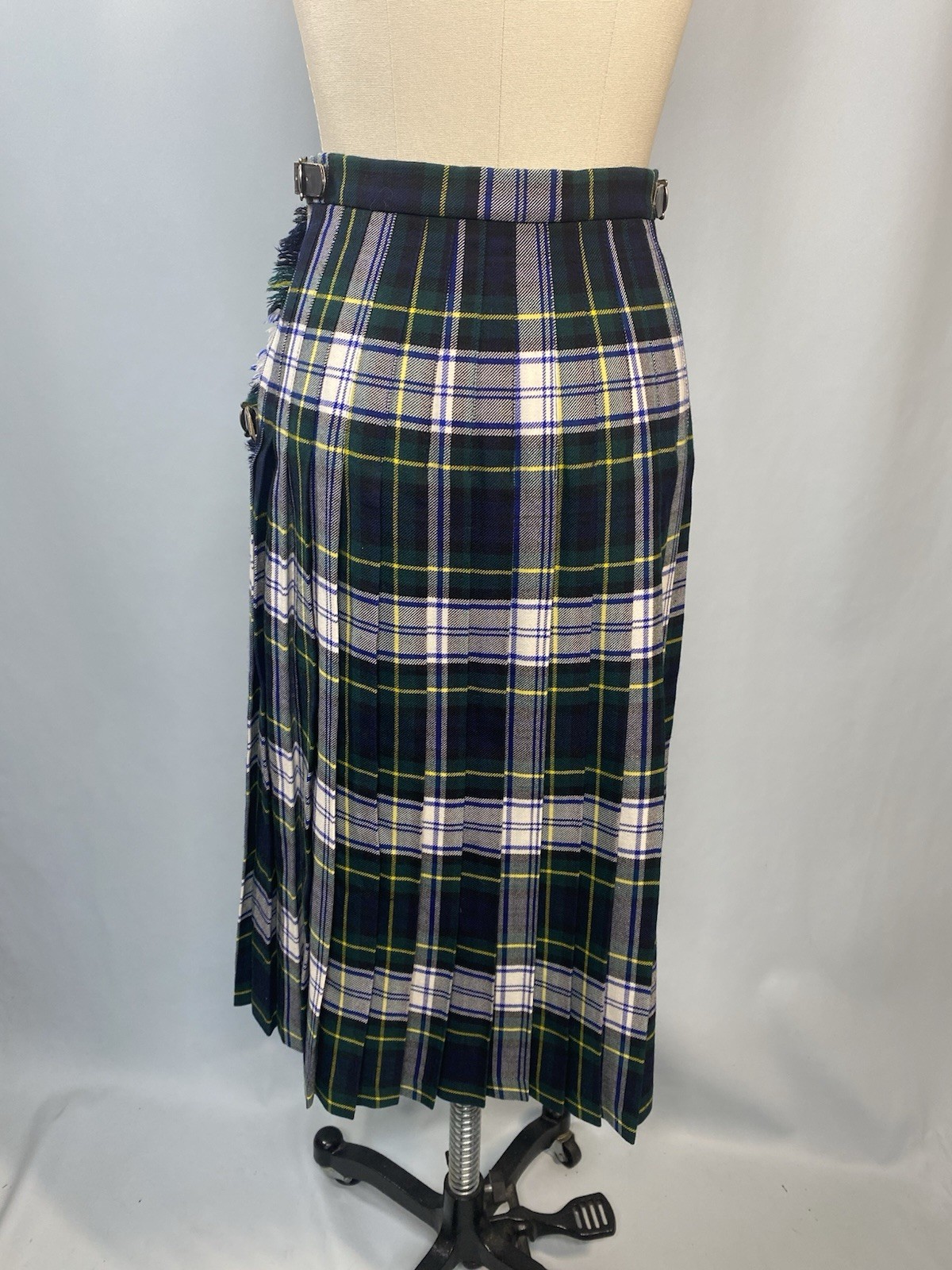 Vintage Tartan Skirt SIZE SMALL 8 plaid blue green kilt buckle midi pleated