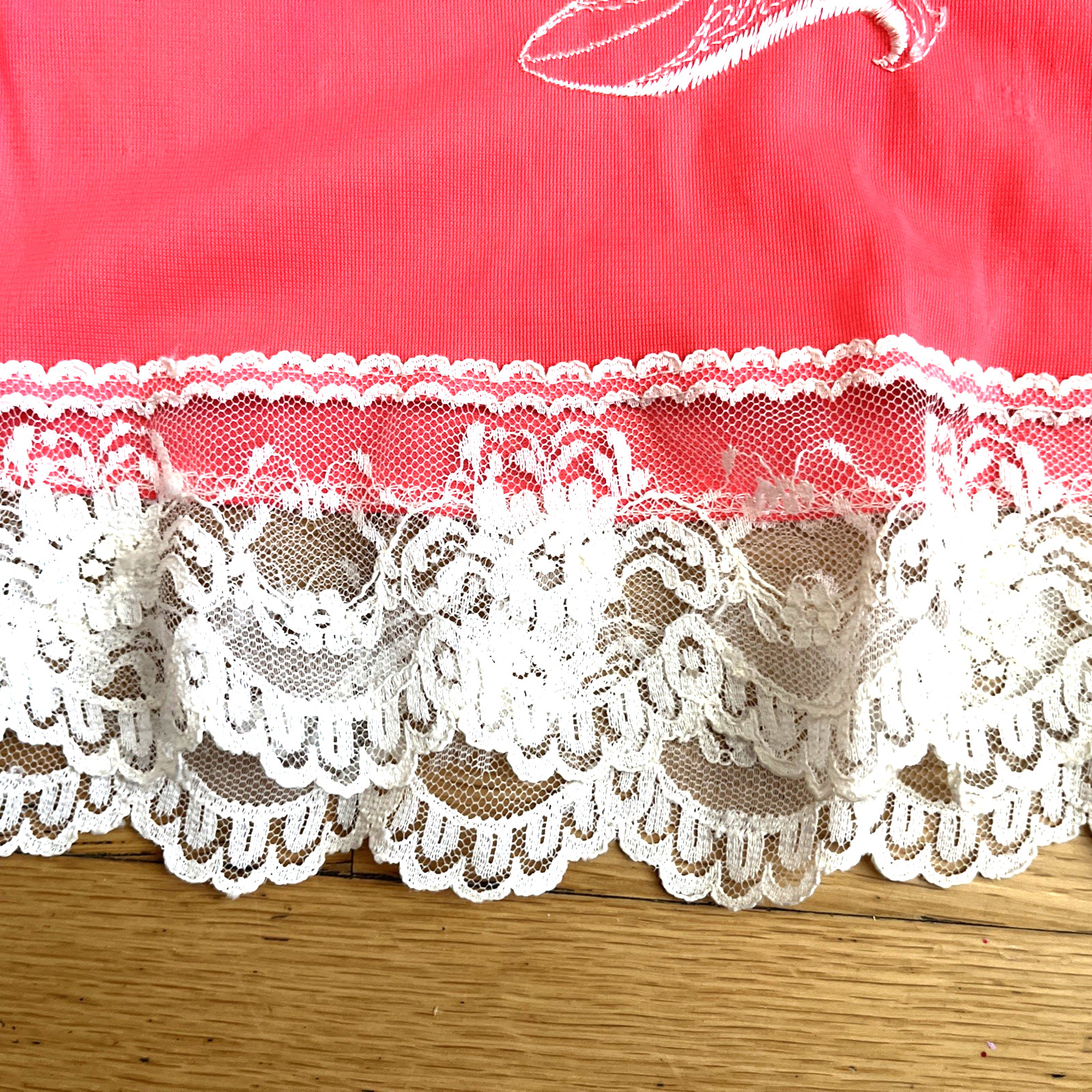 Vintage 90s Rococo Lingerie Coral Lace Nylon Slip Canada Women’s M