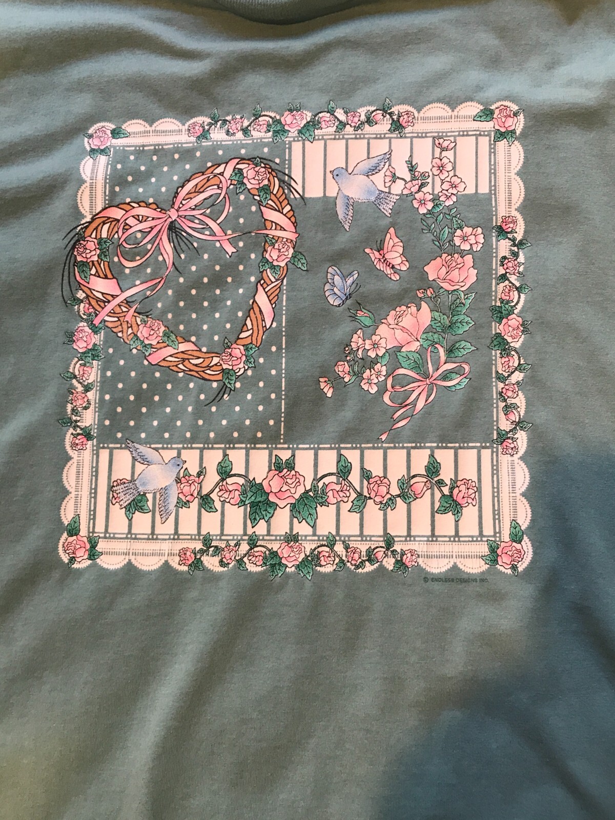 Vintage Women’s JERZEES t-shirt Large Birds/Butterflies/Roses Nature Made in USA