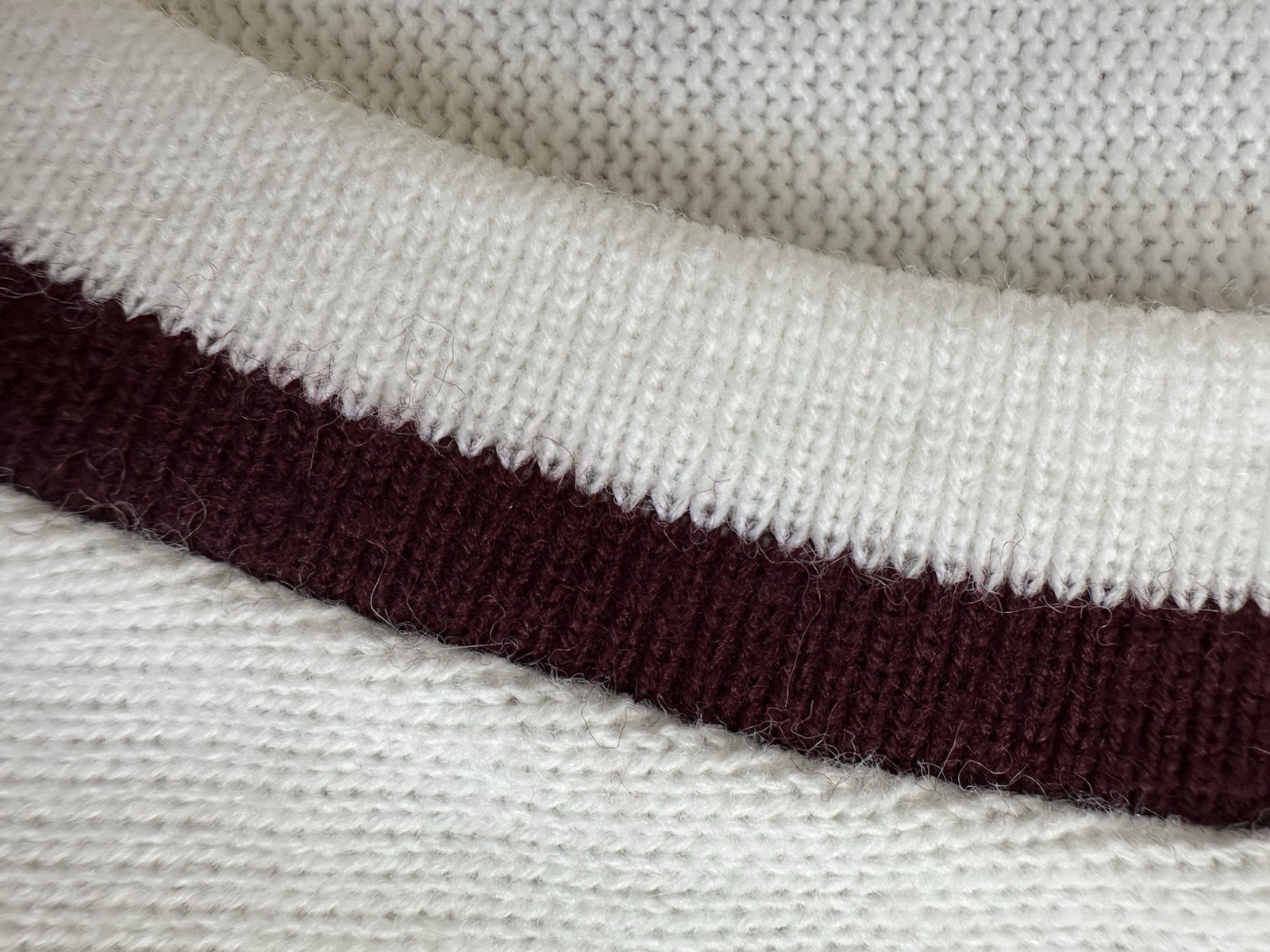 Vintage Dehen Deep V Neck Sweater School Athletic Cheer White Maroon Large EUC