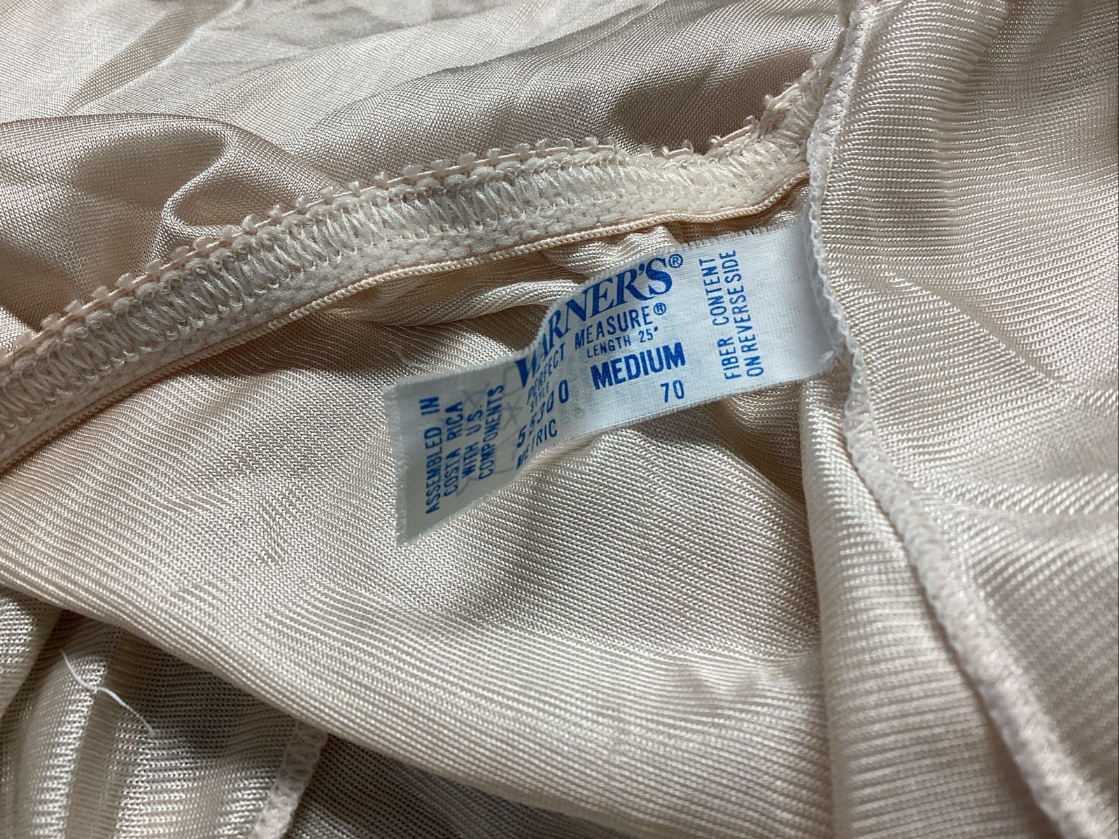 Vtg Warners Perfect Measure Nylon Half Slip Med 18”Lace Trim Blush USA