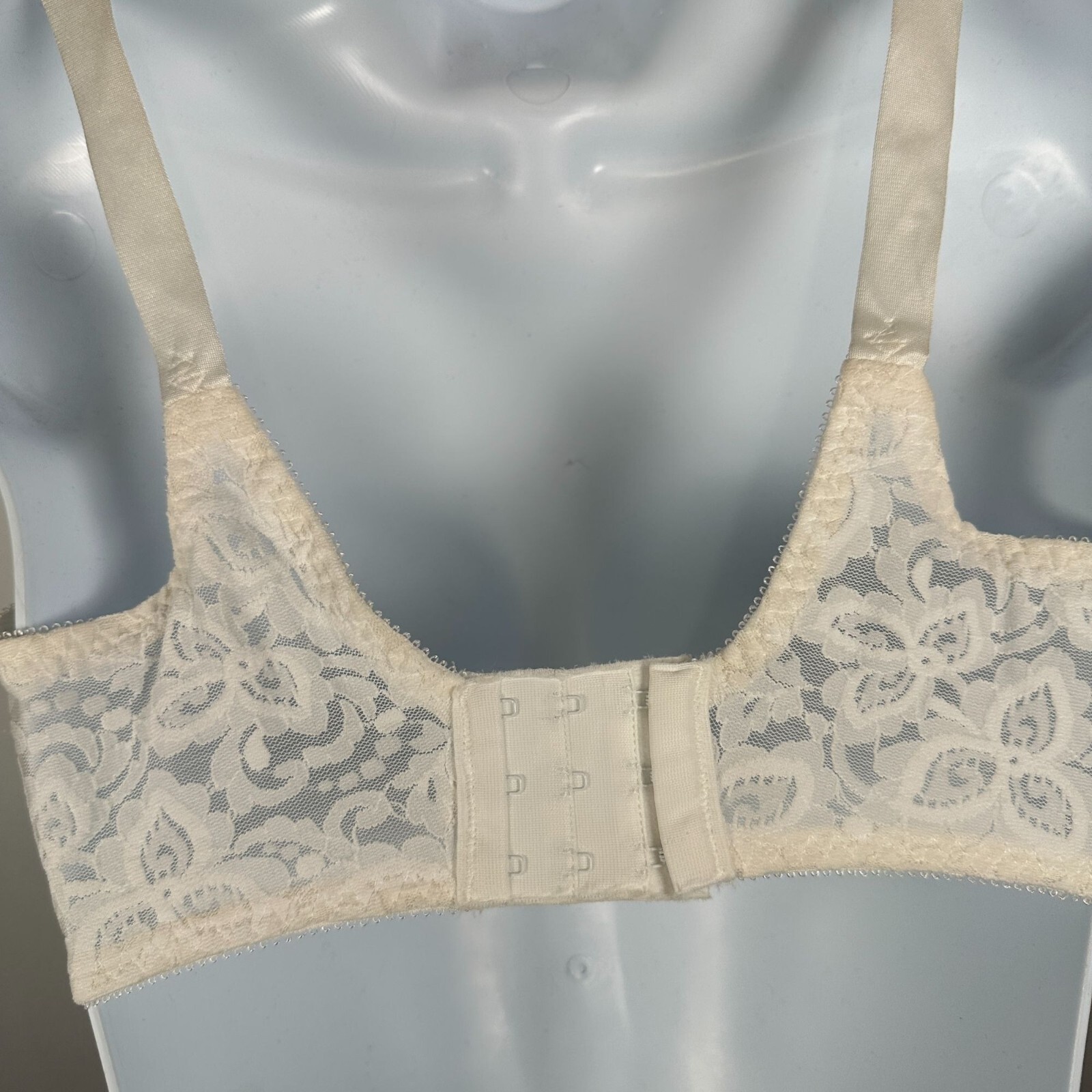 Vintage Bali 34DD Bra Lace 3432 Underwire Ivory Stretch Sheer Sexy Adjustable
