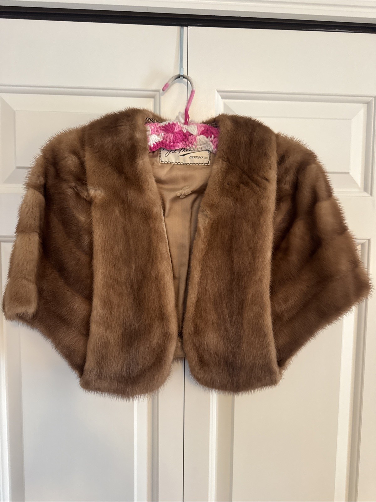 Vintage Women’s Mink Stole J.L. Hudson’s Detroit Capelet – One Size Bt1