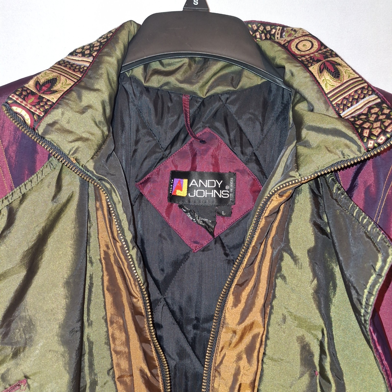 Vtg. 90’s iridescent Andy Johns jacket Ladies size large Leaf Print
