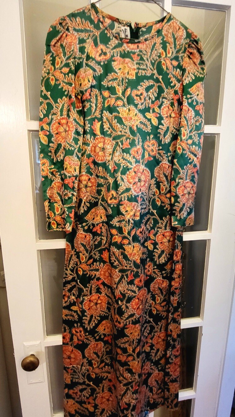 Vintage 1960s Helen Whiting satin green print maxi gown/dress size S
