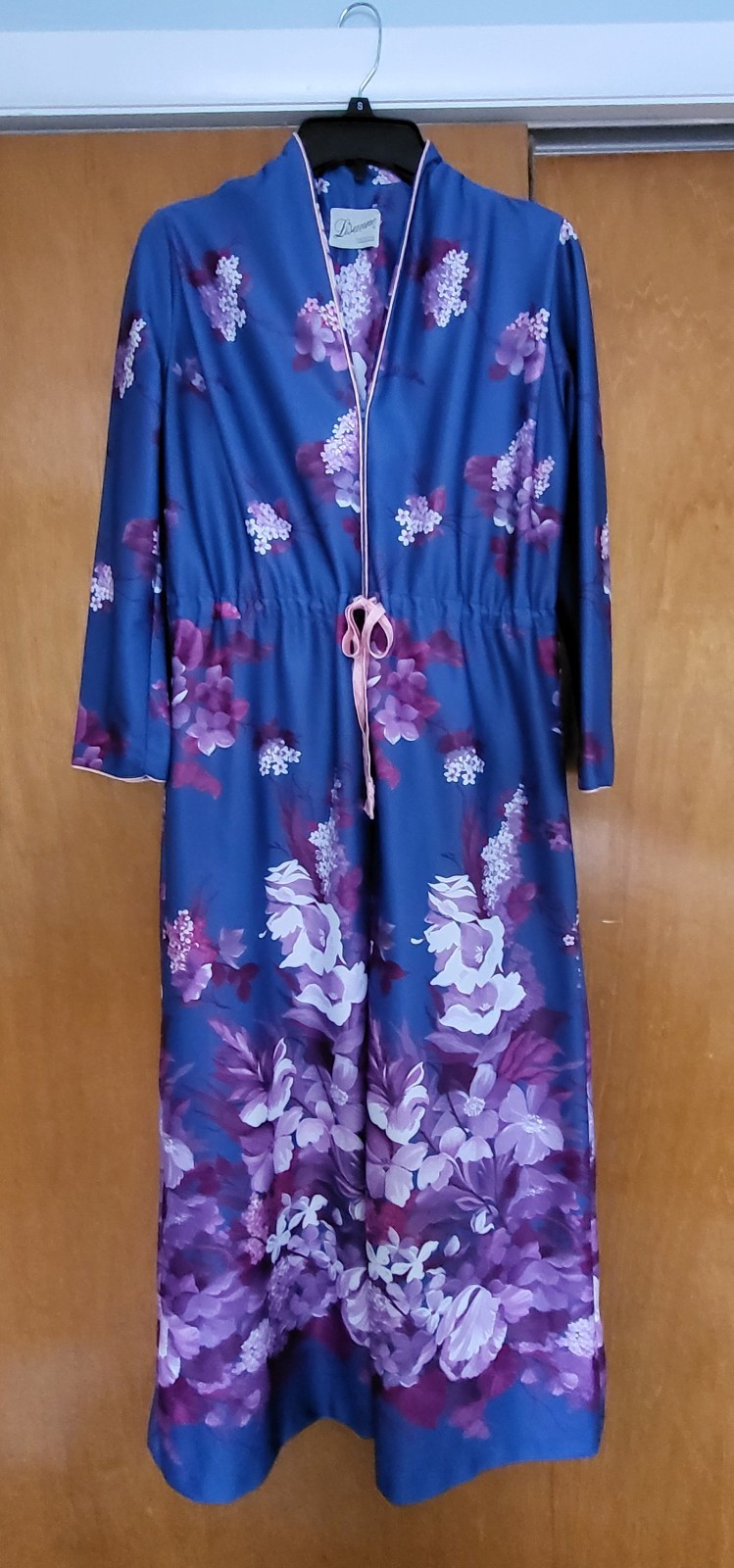 Loungewear Vintage Lisanne Size M, Beautiful Blue with Flowers Maxi Robe