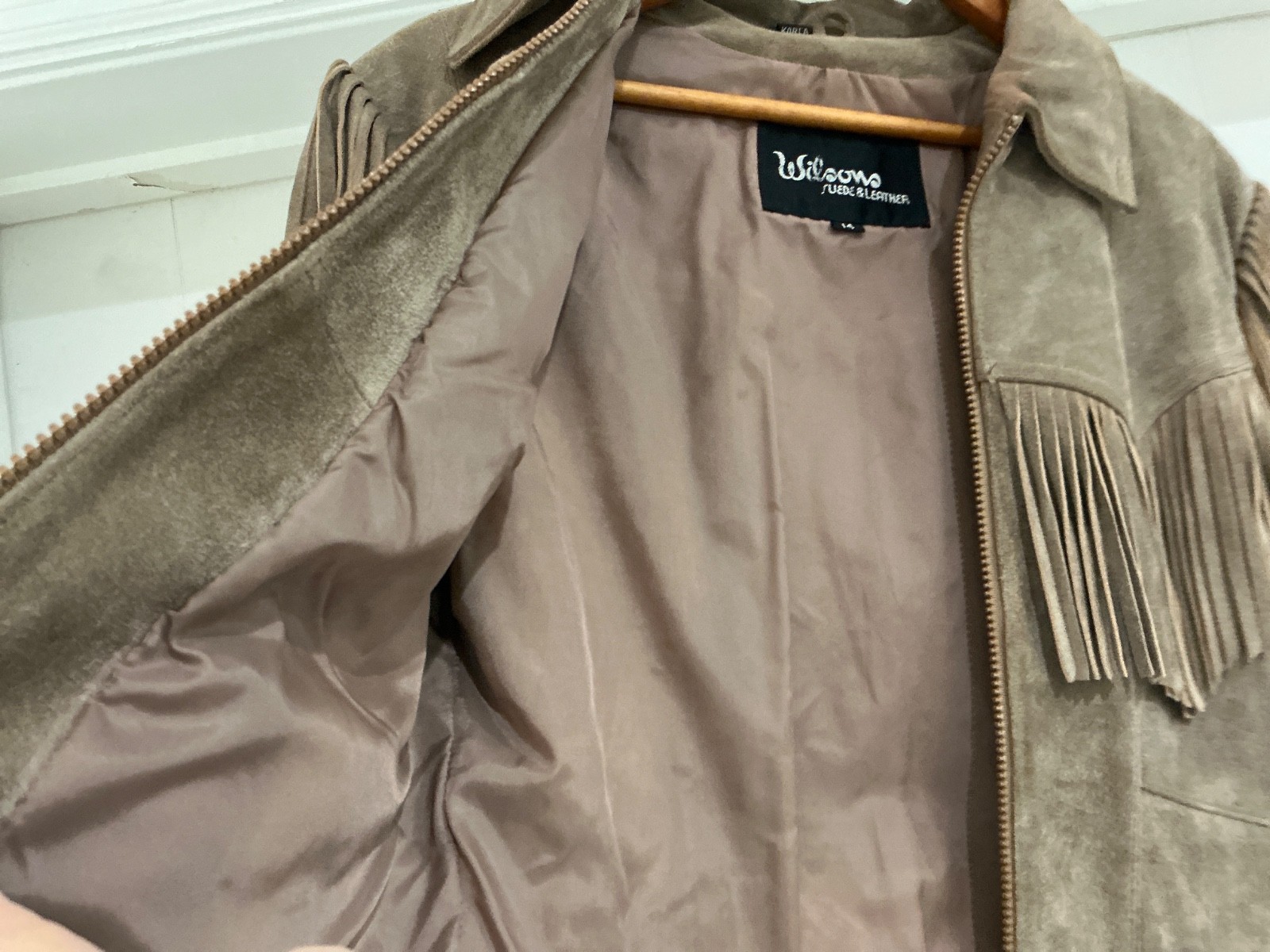 VTG 80s Wilson’s Leather Taupe Suede Fringe Jacket Size 14 – RUNS VERY SMALL