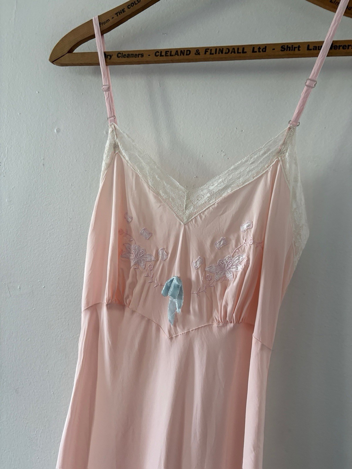 1940s Pink Bias Cut Rayon Slip Dress Floral Embroidery Lace Trim Satin Bow XS