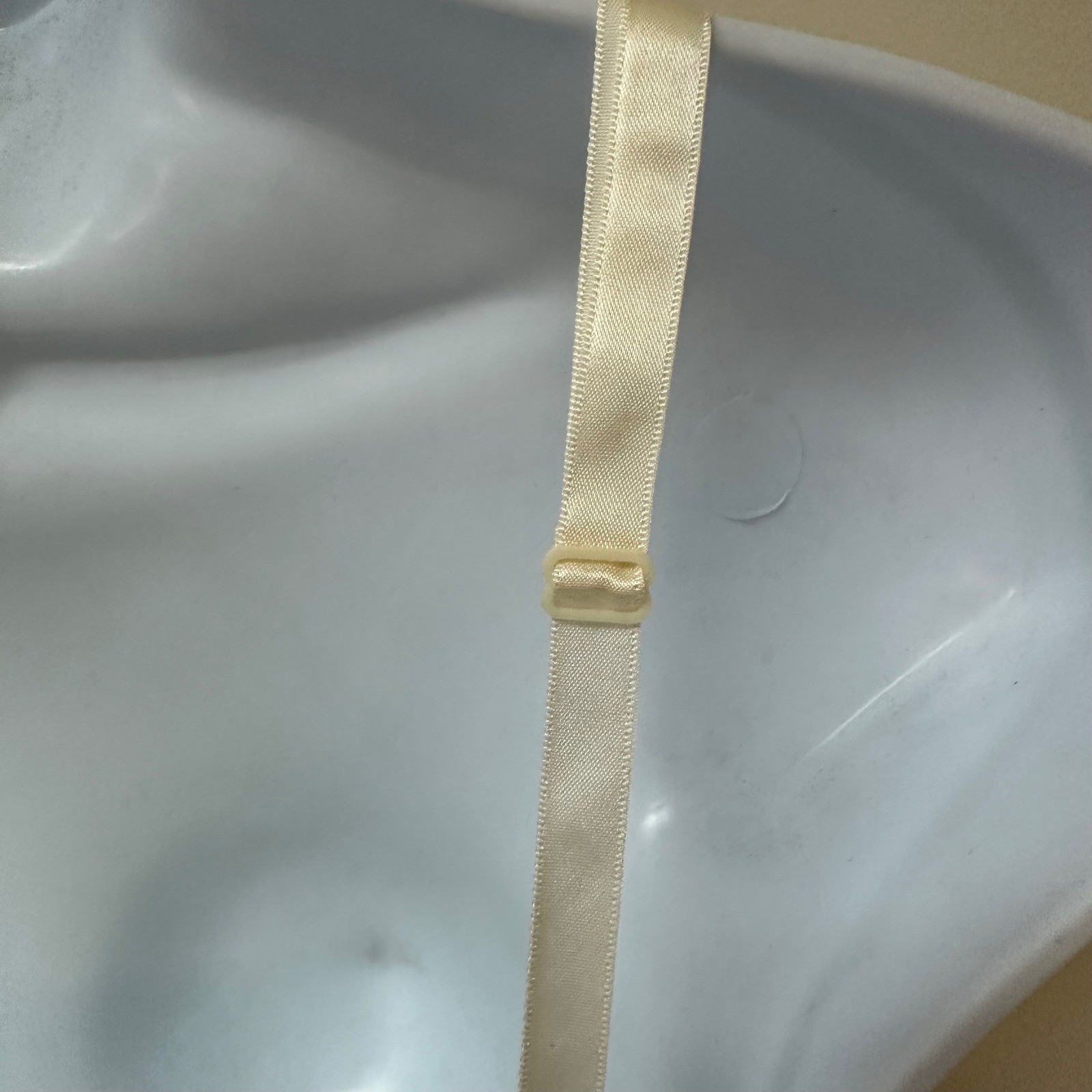 Vtg Sabrina Ivory Lace Camisole Top Antron III Nylon Adjustable Straps Size 36