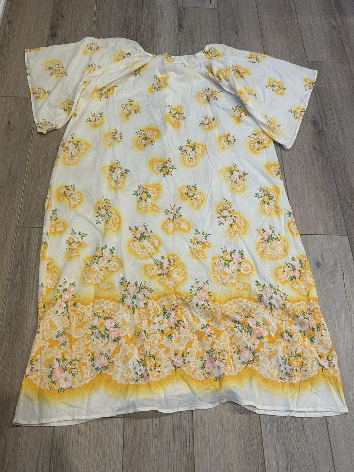 Vintage Womens BOHO Peasant White Yellow Floral Short Bell Sleeve House Dress