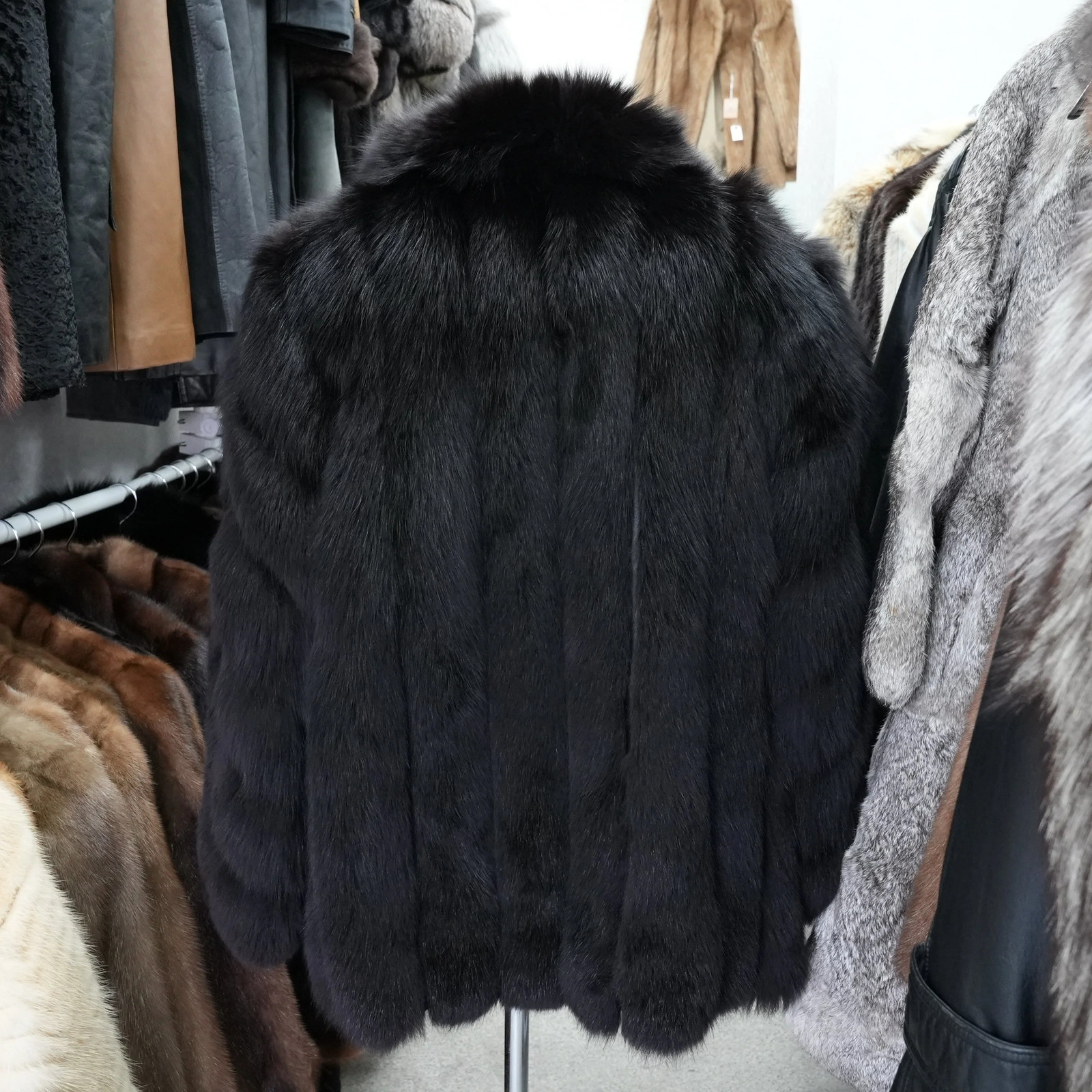 ROYAL SAGA FOX Black dyed Fur Coat – Genuine Vintage Fur From Japan
