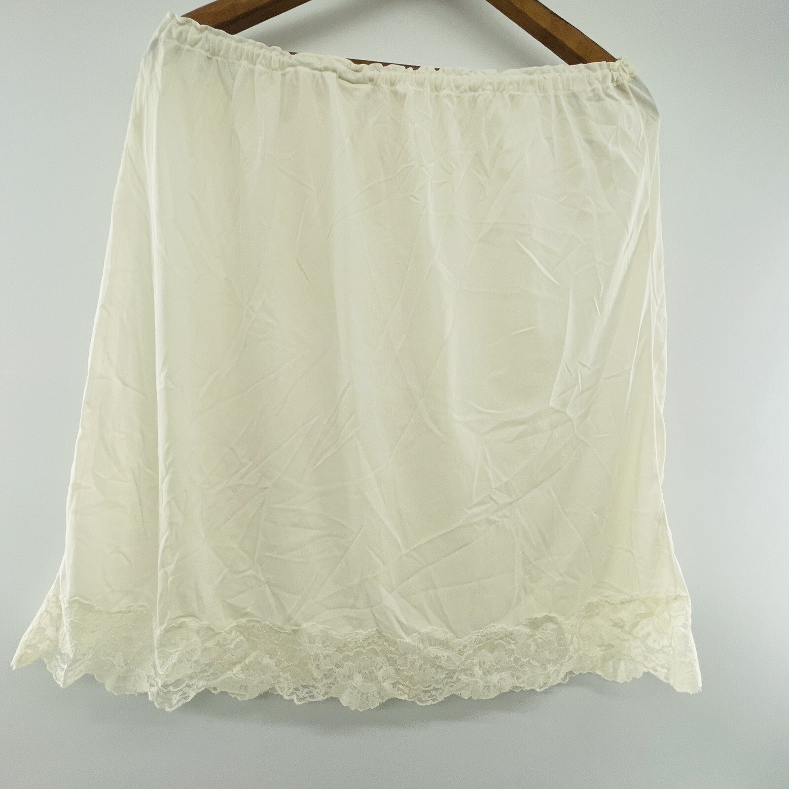 Vtg LOOMCRAFT White Half Slip Floral Embroidered Lace Silky Nylon Lace L USA