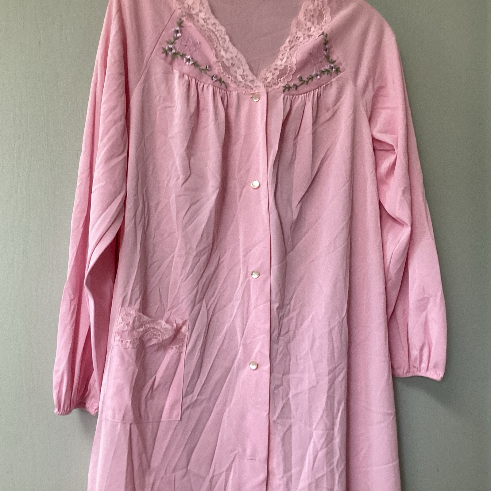 Vintage 70’s Pink Night Gown Ruffle Button Sissy Large Button Down Long Sleeve