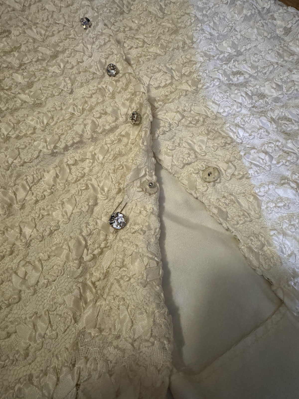 Vintage Wedding Dress SIZE SMALL Ivory Long Sleeve Button Front SEE PHOTOS