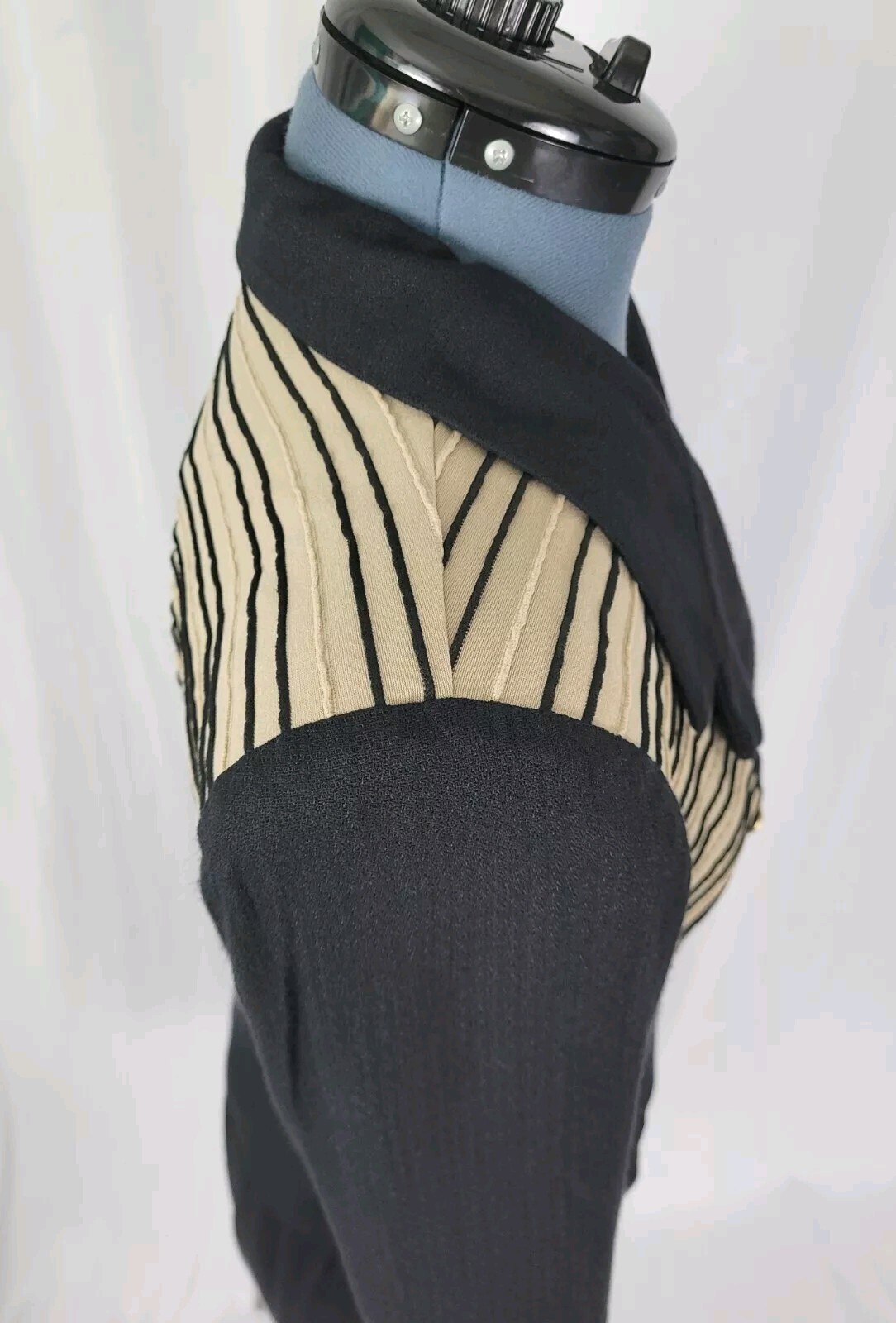 Vintage JSJ Petites Black & Tan 2-Piece Jacket & Skirt Set Size 8P