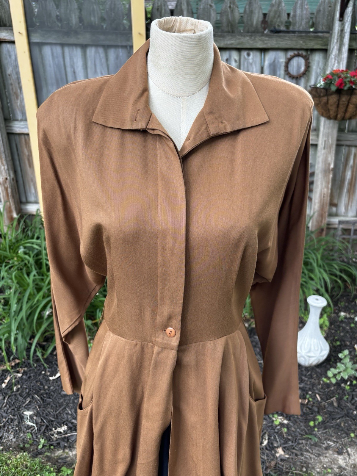 VTG 80s does 40s Womens Peplum Dress Rayon Brown Black Career 38x26x36″ Med
