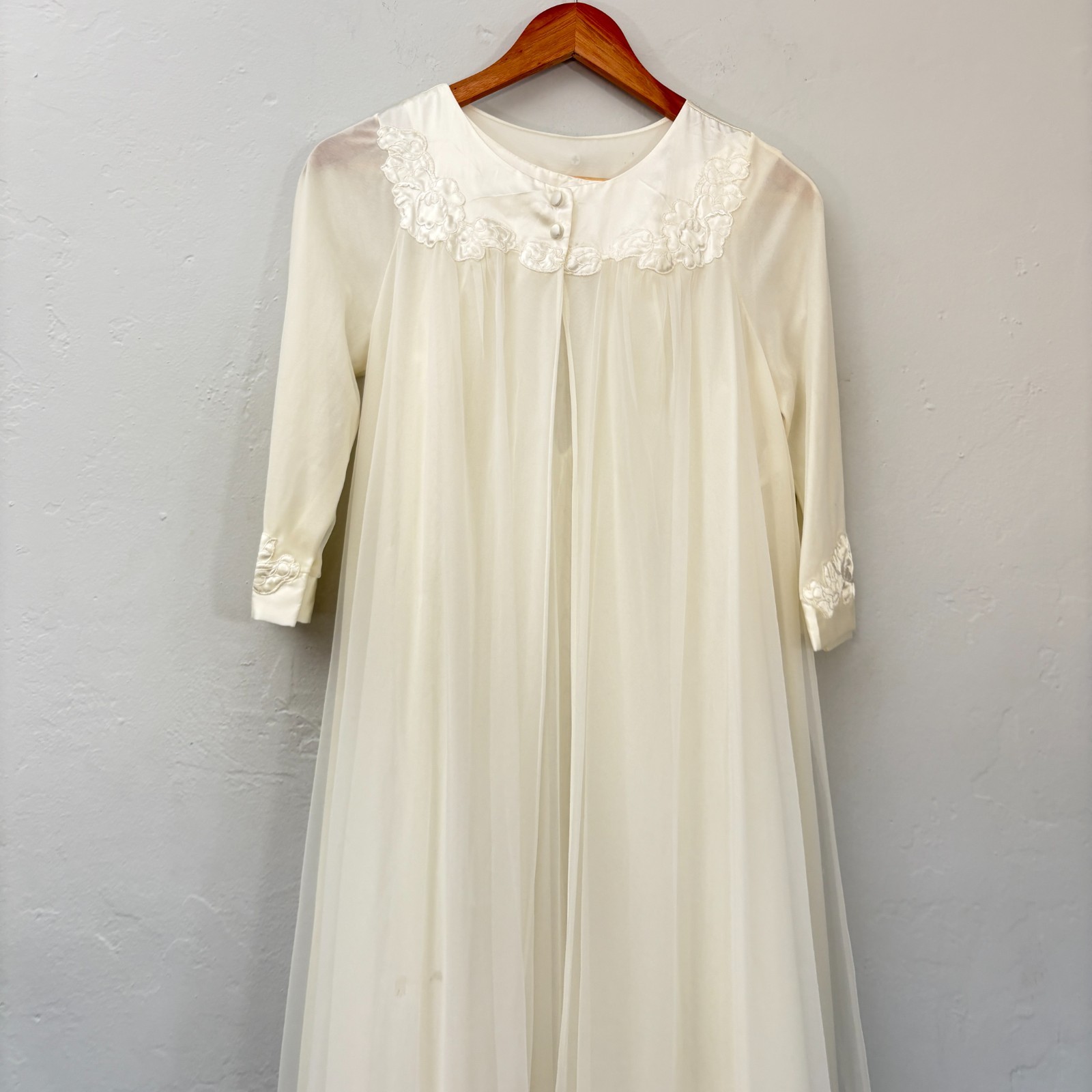Gossard Artemis Robe Nightgown Set Women Size Petite White Vintage FLAWS