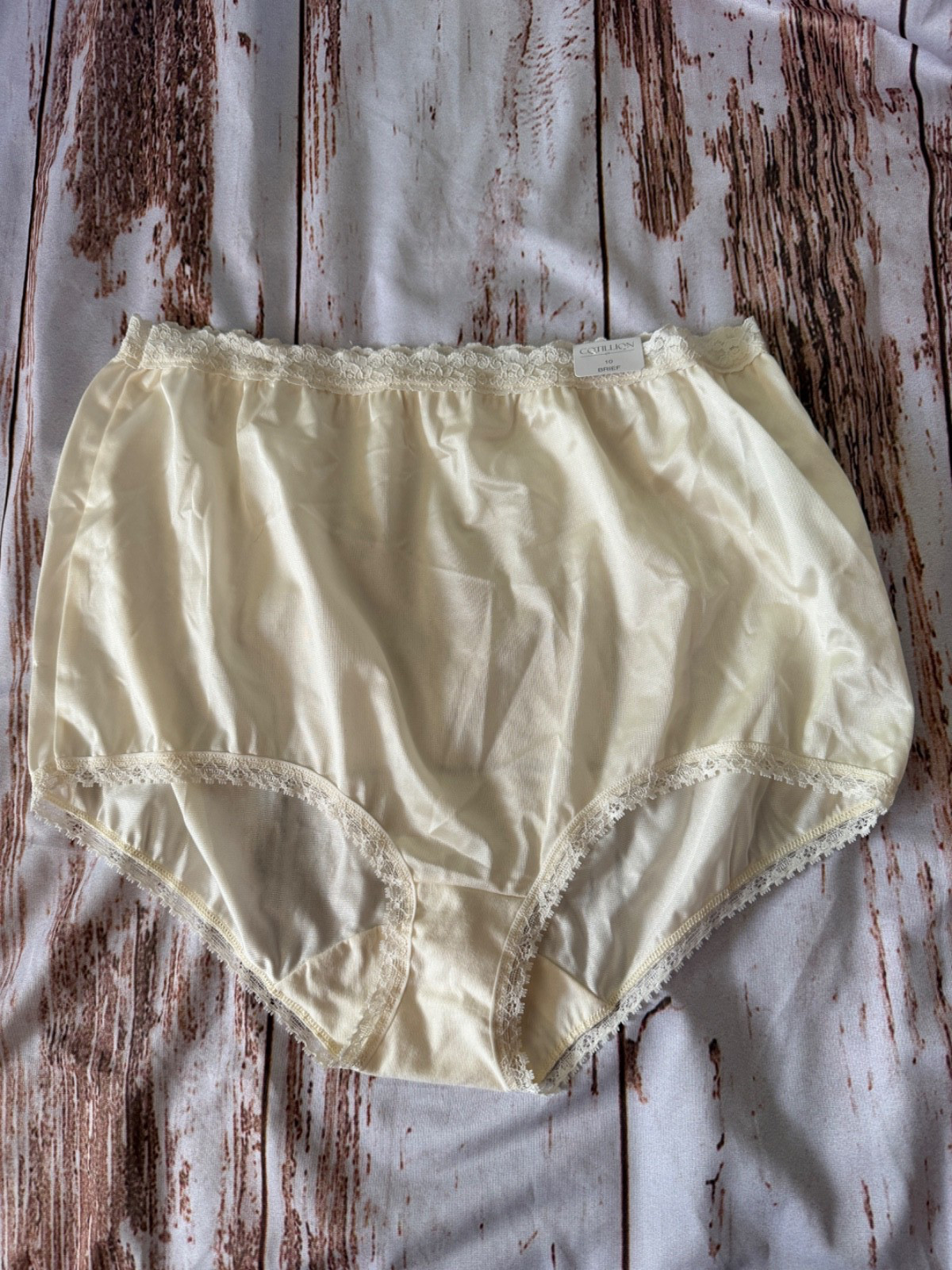 NEW SZ 10 VTG COTILLION CREAM SILKY NYLON GRANNY BRIEF PANTIES