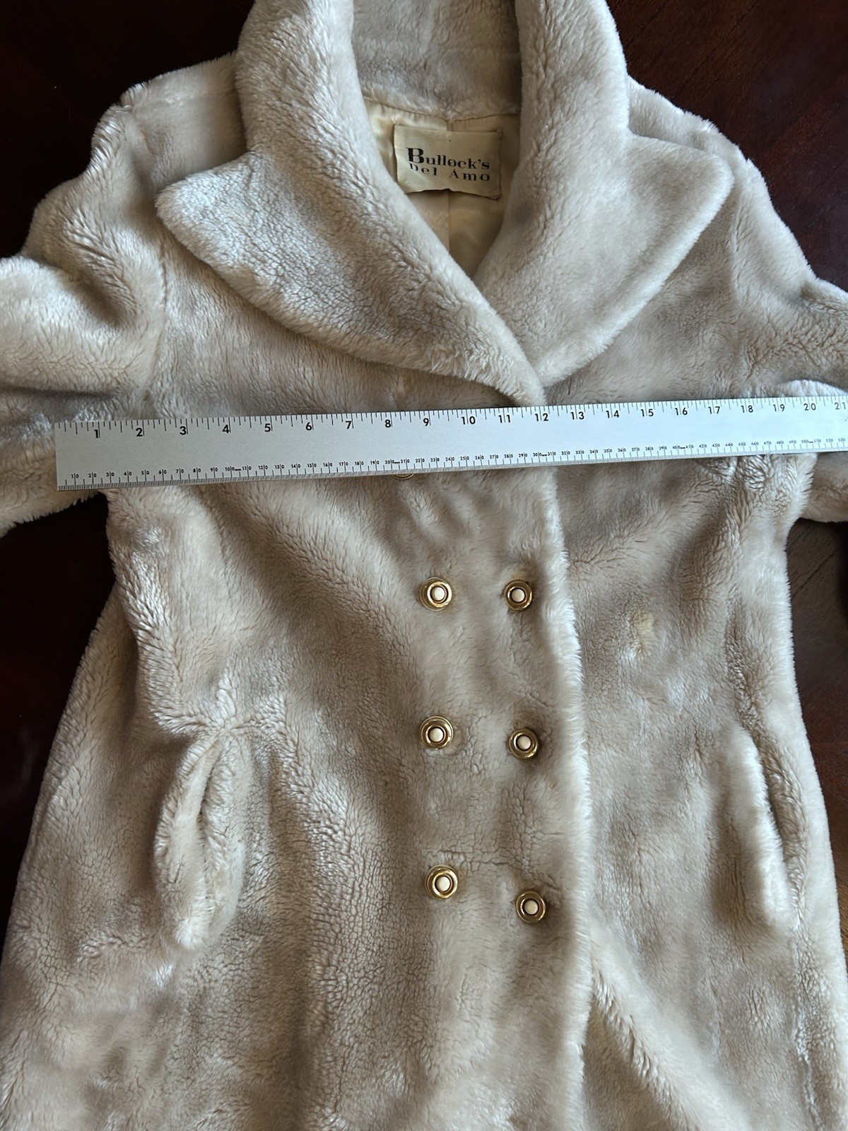 Authentic 1970s Vintage Sportowne Faux Fur Coat Bullock’s Del Amo size M