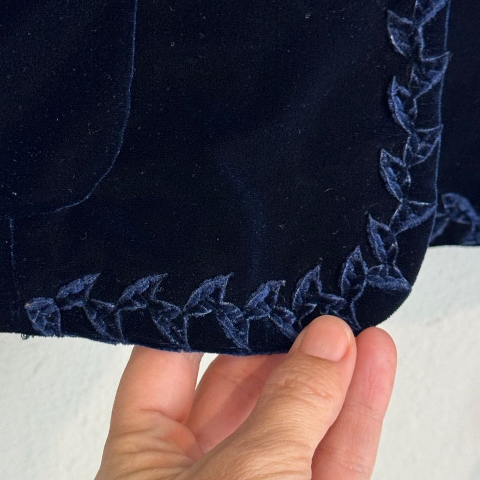 Vintage Anna Sui Embroidered Blue Velvet Blazer 38/S *Missing Button