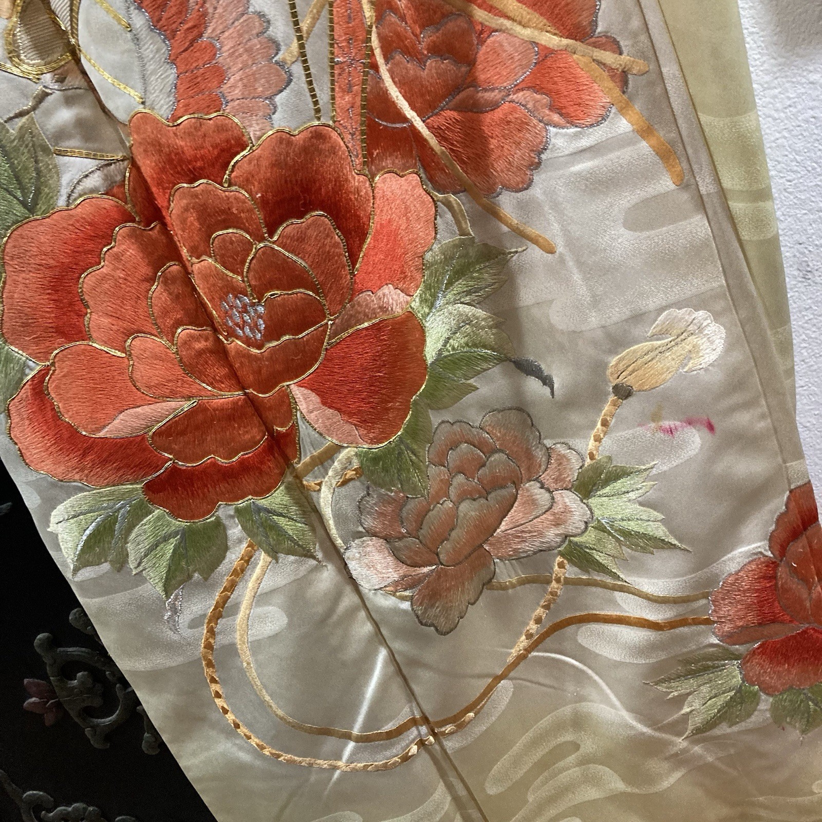 Vintage Embroidered Silk Kimono Robe