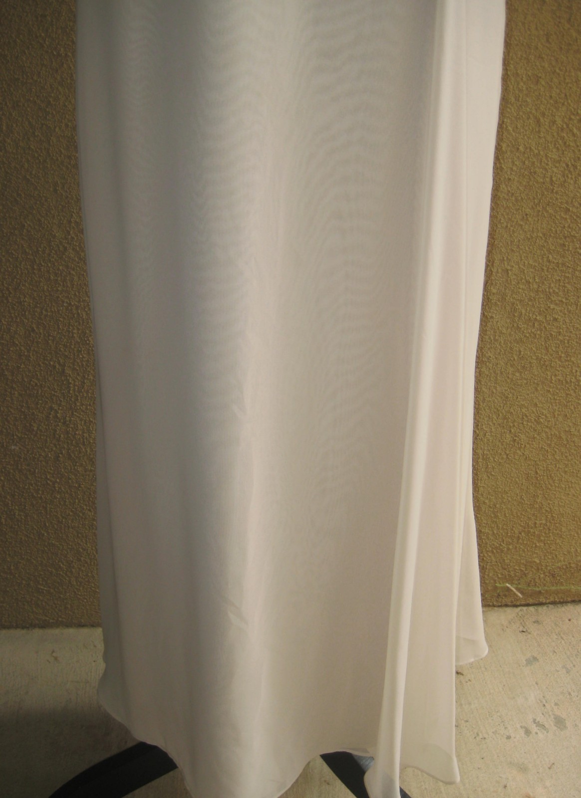 Vintage Daymor Couture C.Mercedes Ferreira beige embroider overlay long gown 12