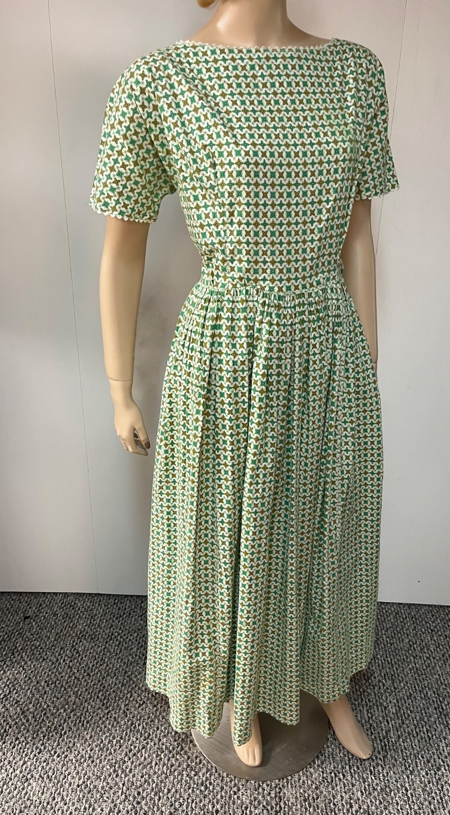 Vintage 1950s Harlequin Print Full Sweep Cotton Dress Back Metal ZipperBust 44