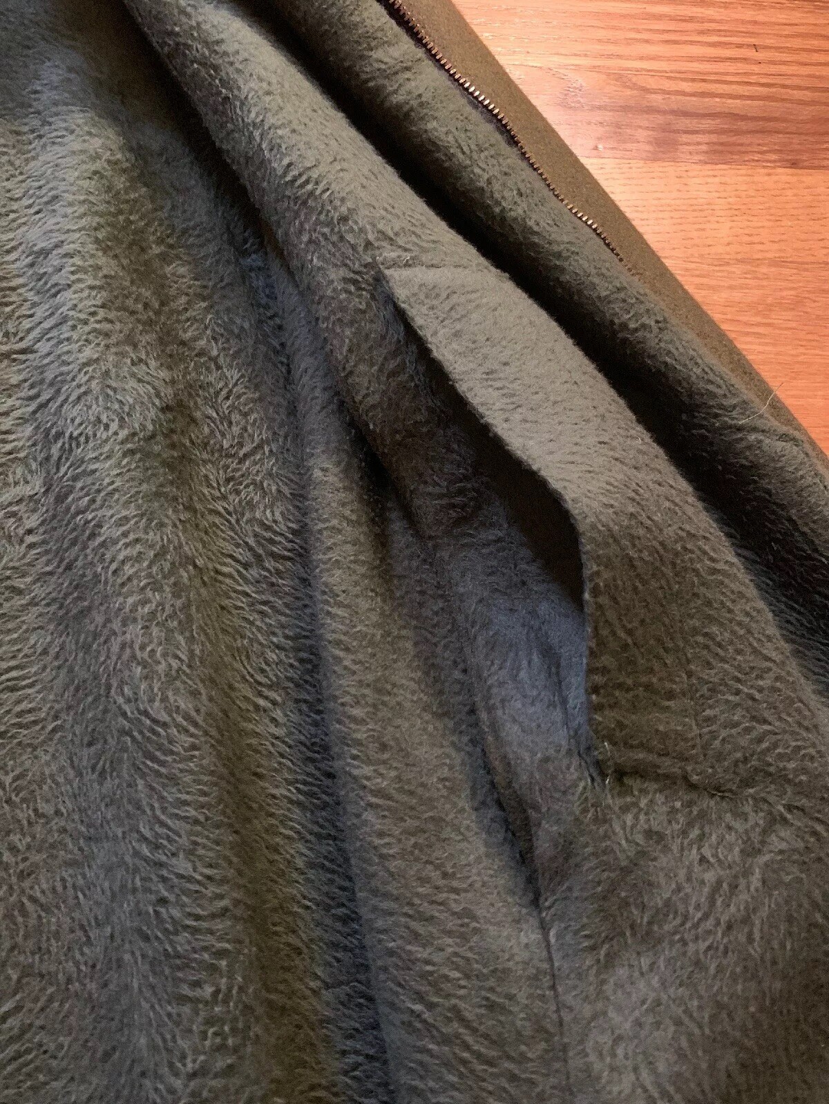 Vintage 60s Queen Of The Capes Country Place Wool Zipper Up Cape. Rare
