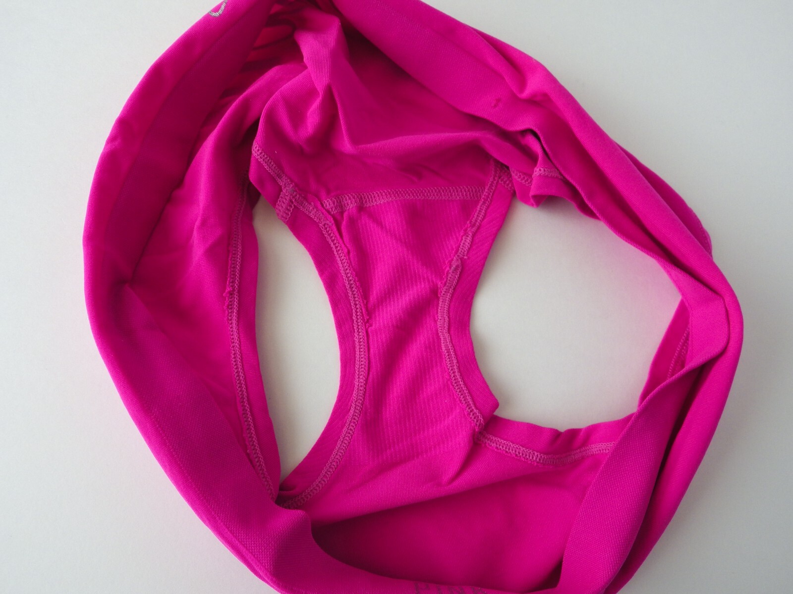 Vintage 2013 Victoria’s Secret Yoga Seamless Hipster Panties Size MEDIUM