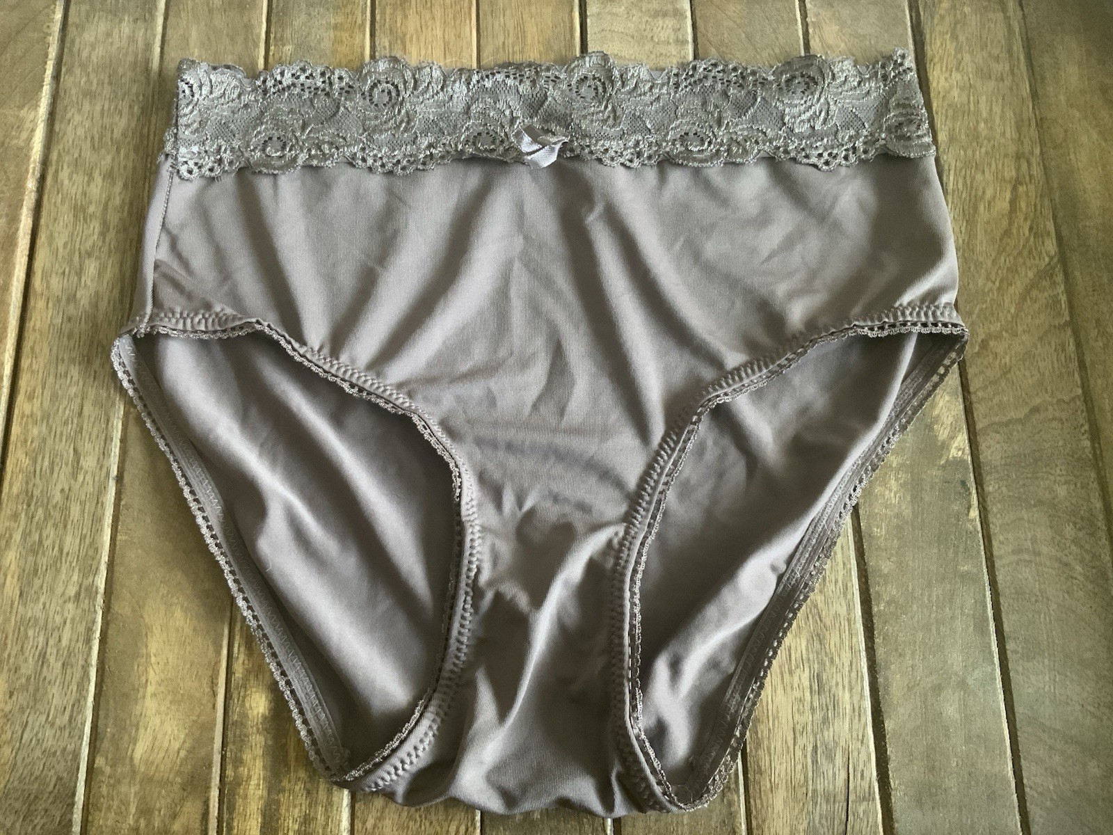 Vtg Kathy ireland Intimates 7 L Taupe Luxe Panties Briefs W Lace Trim