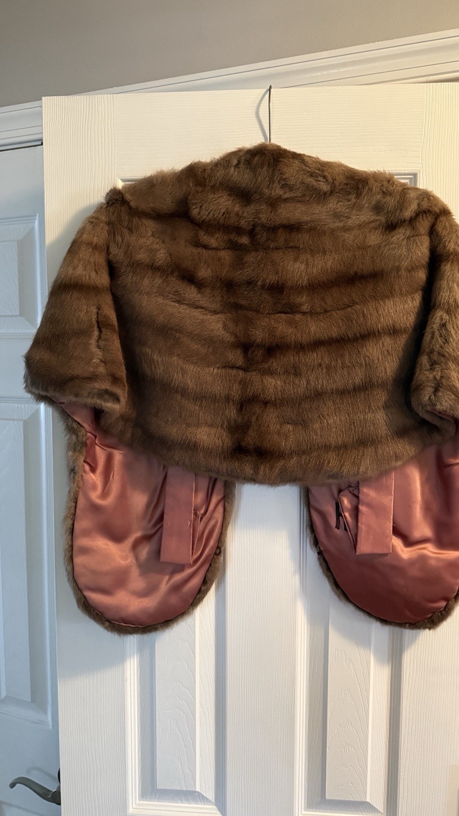 Vintage Mink Fur Stole with Pockets John Wanamaker w/Satin Lining CA 1940-60’s