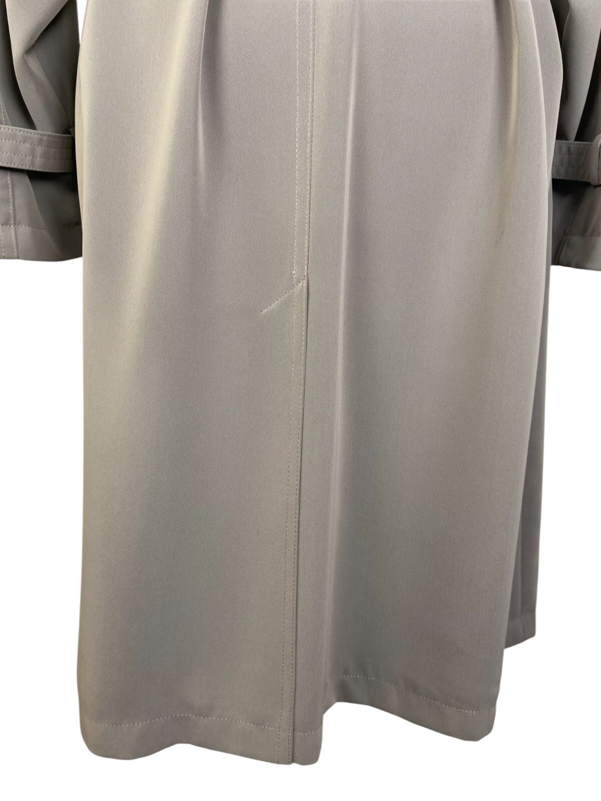 Stylish Vintage 90s Women’s Classic Trench Coat by Mura | Beige coat with belt