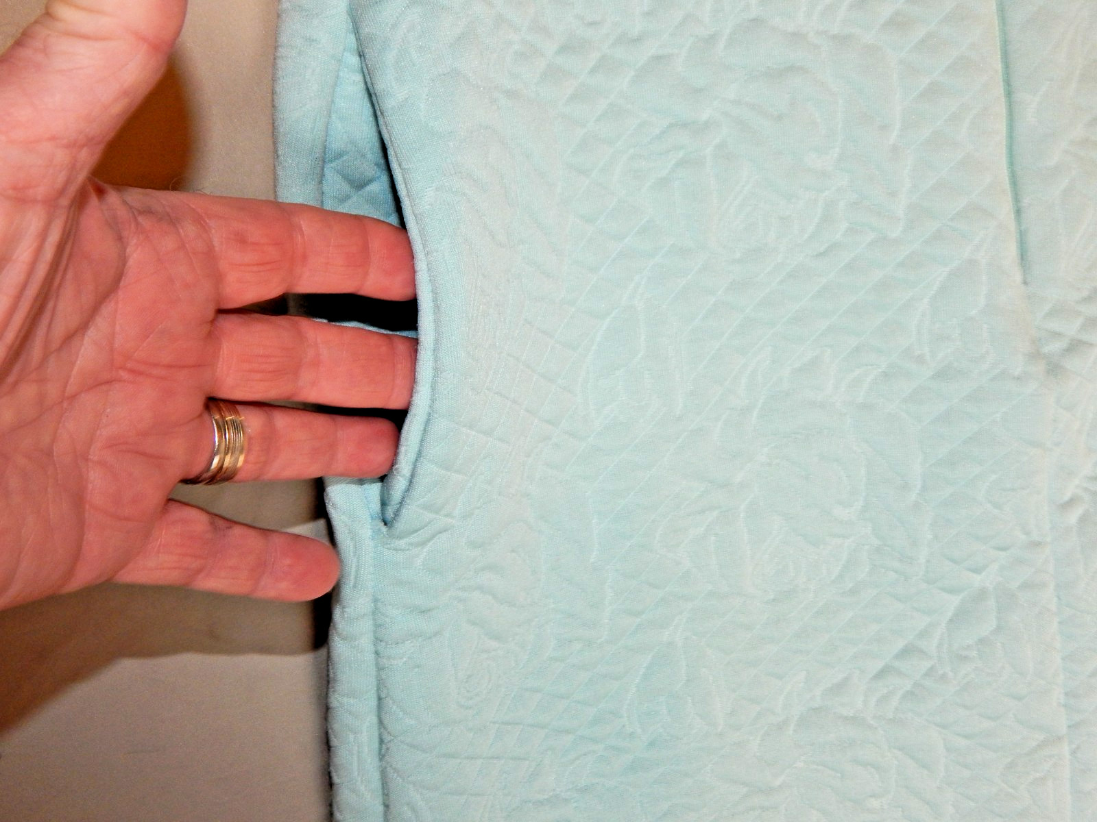 Sears, Roebuck & Co At Home quilted rose blue robe house coat size M medium vin