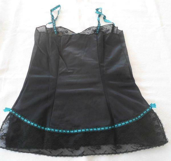 New Vintage Vassarette Hollywood Black Camisole Panty Set Alencon Lace Lingerie