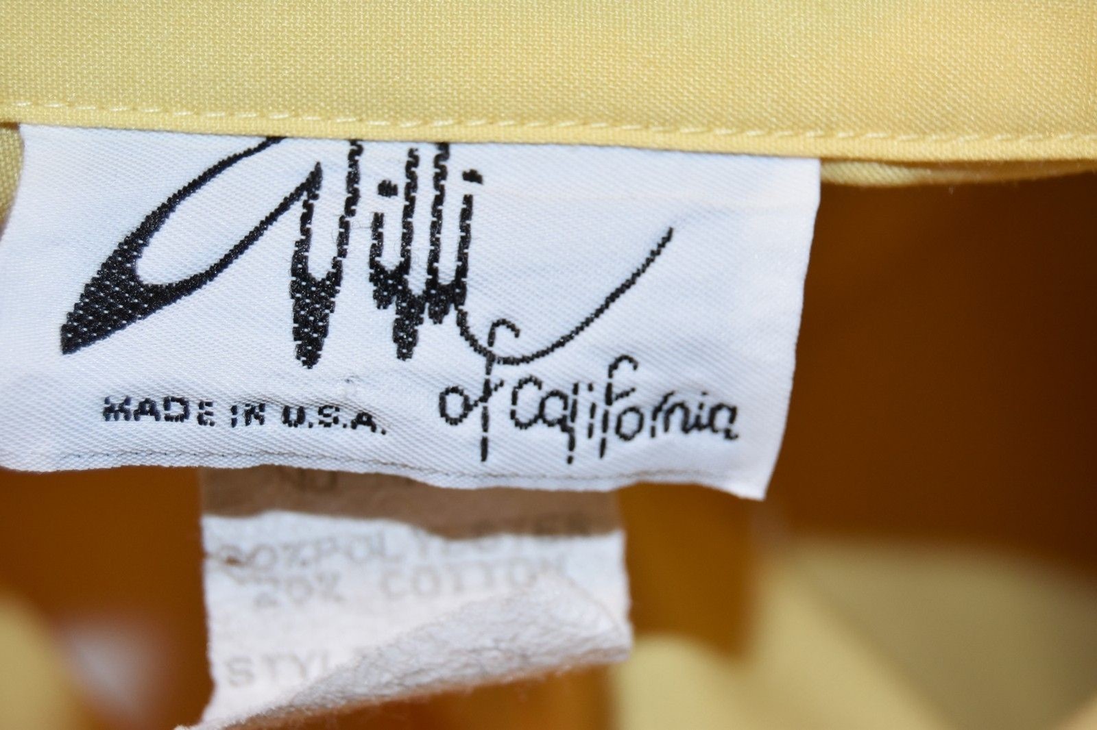VINTAGE 1970s Willi of California Shirtdress Yellow w/ Visible Stitch Size Large