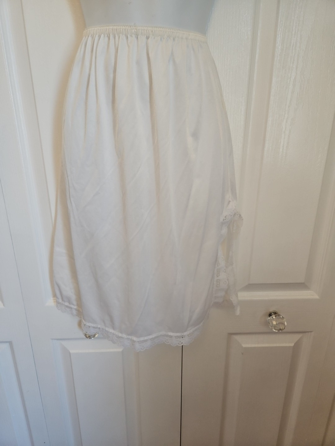 FORTUNE White Vintage Half Slip Size Small Lace Trim 100% Polyester
