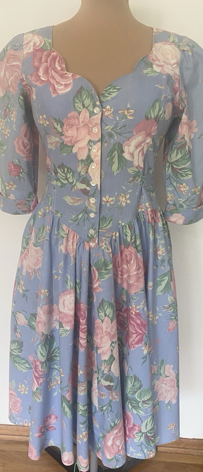 Vintage 80s EXPO Chintz Party Dress *Size 8* Blue Rose Floral Tie Back Dress
