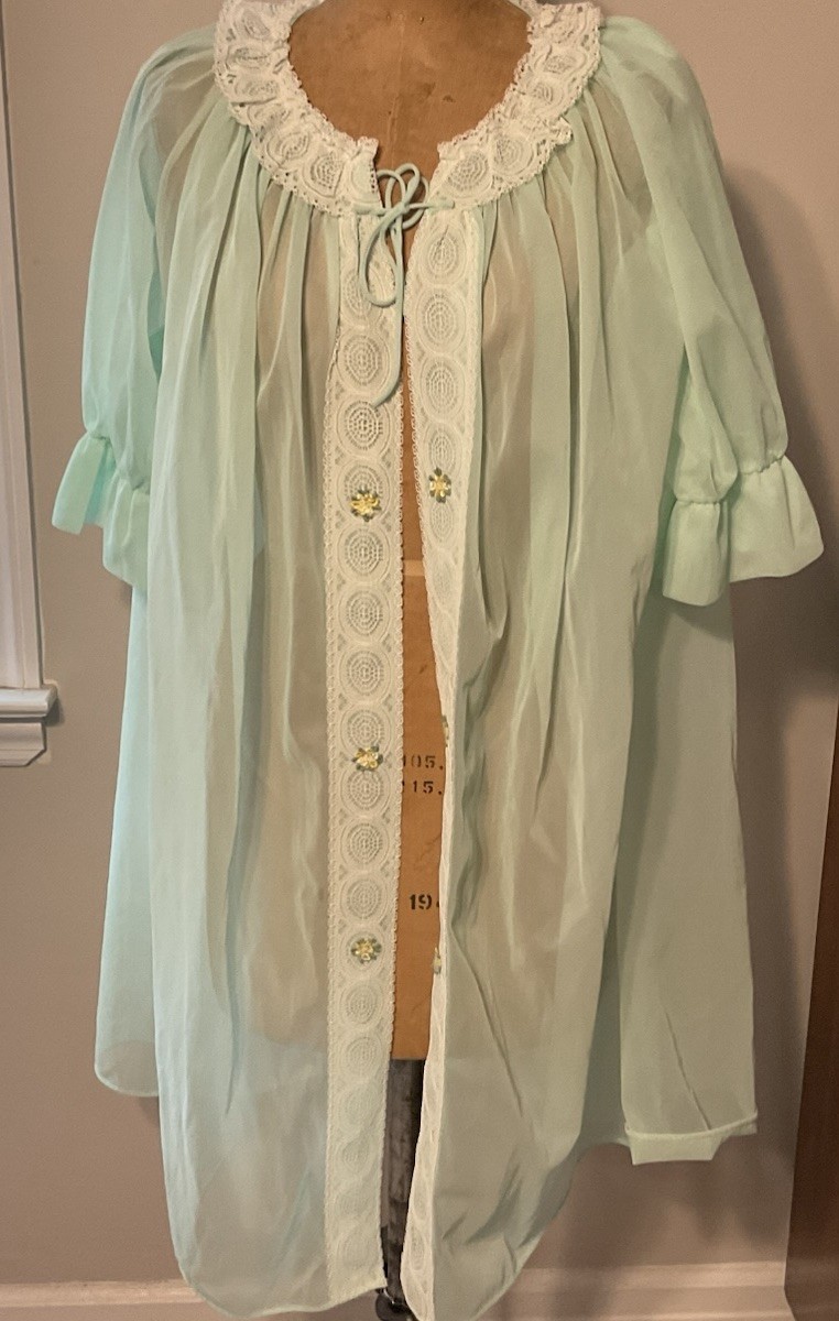 Vintage Mint Green Nylon Peignoir Robe Lace Trim Size Medium Union Label