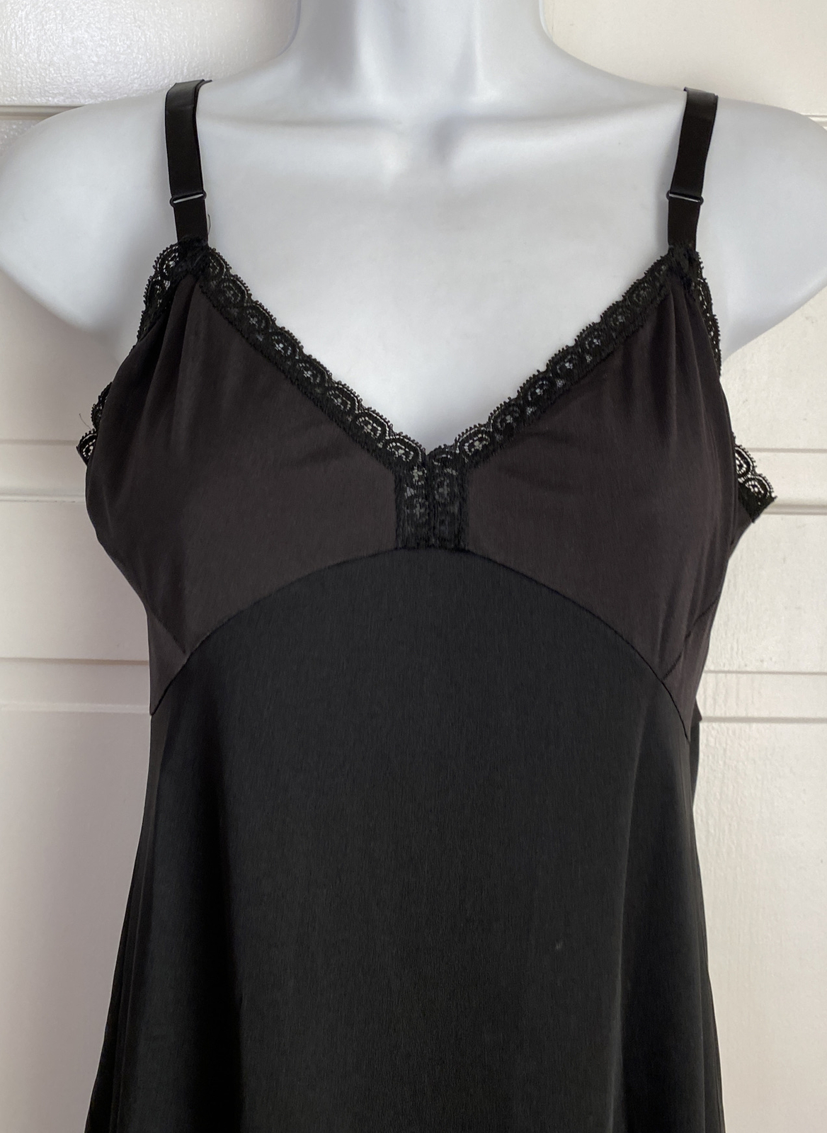 Vintage ShadowLine Women’s Black Full Slip Size 34 Tall – 34T SHIPS FREE