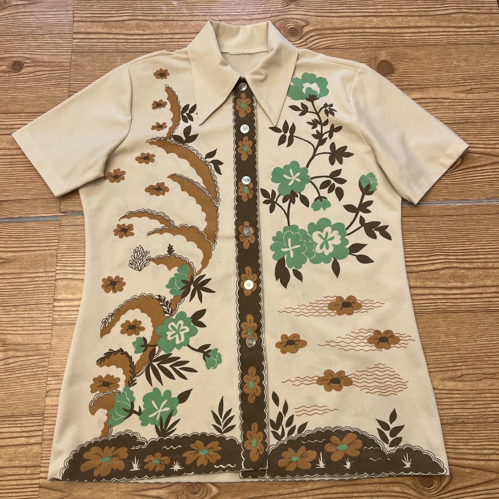Vtg 1970s Women’s Blouse Size M/L (?) Floral Hippie Top Loose Fit Pointed Collar