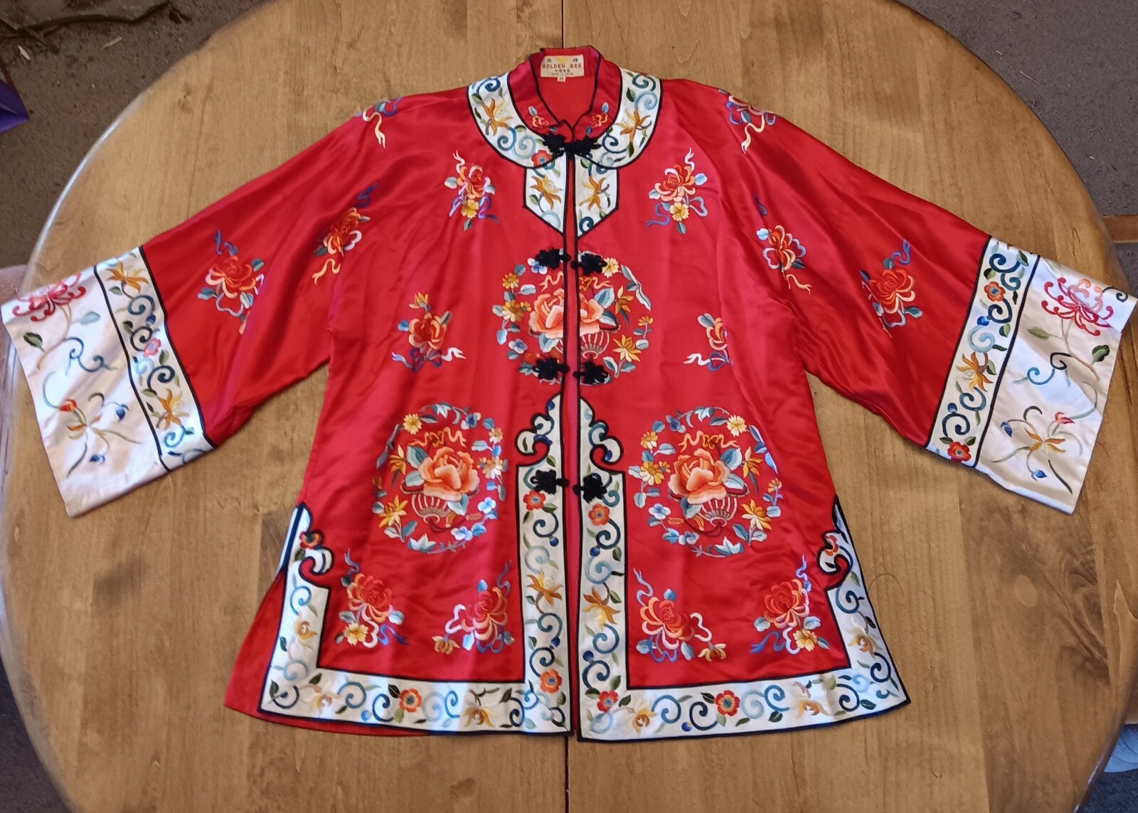 60’s Golden Bee Red Embroidered Silk Kimono
