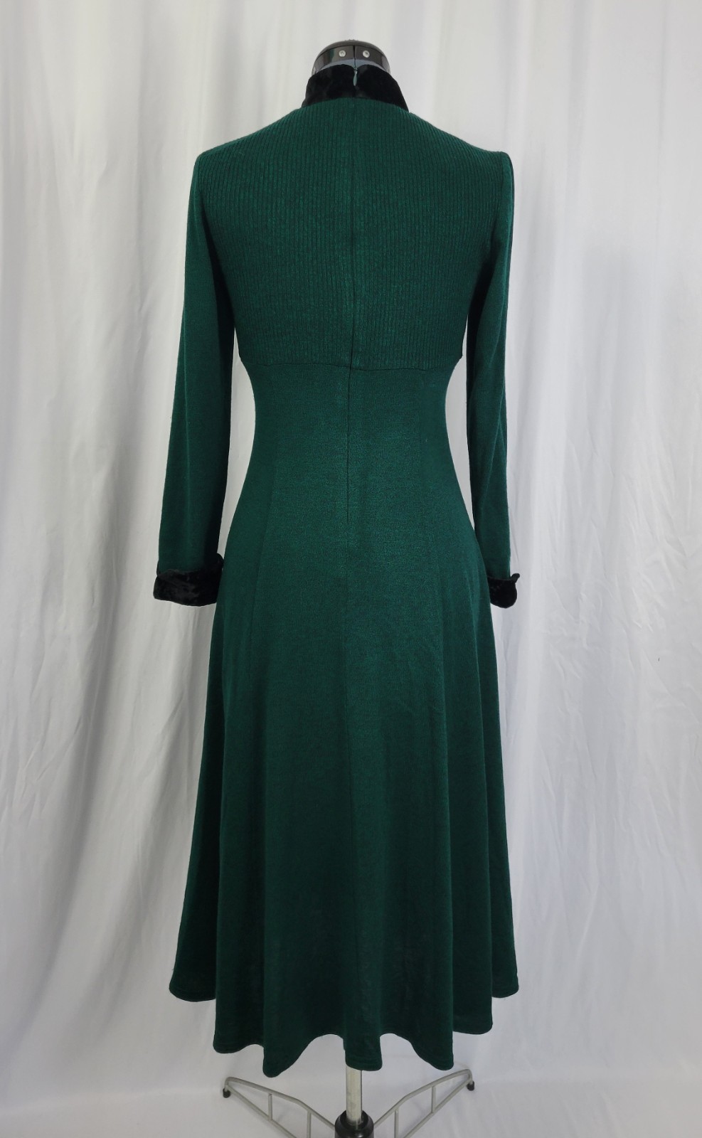 Vintage JSJ Petites Green & Black Empire Dress w Black Velvet Accents Size 8