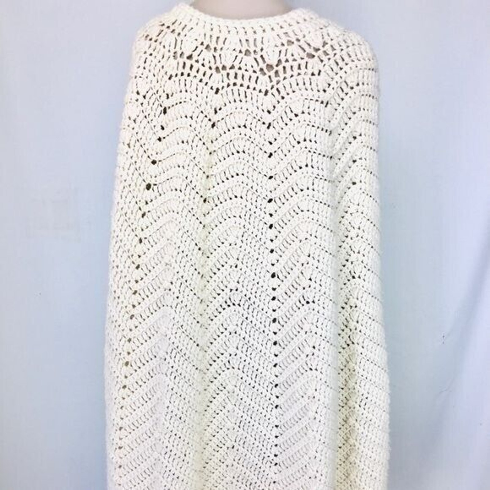 Vintage 70s Boho Hippie Creme Crochet Knit Bohemian Poncho Cape Long Sweater
