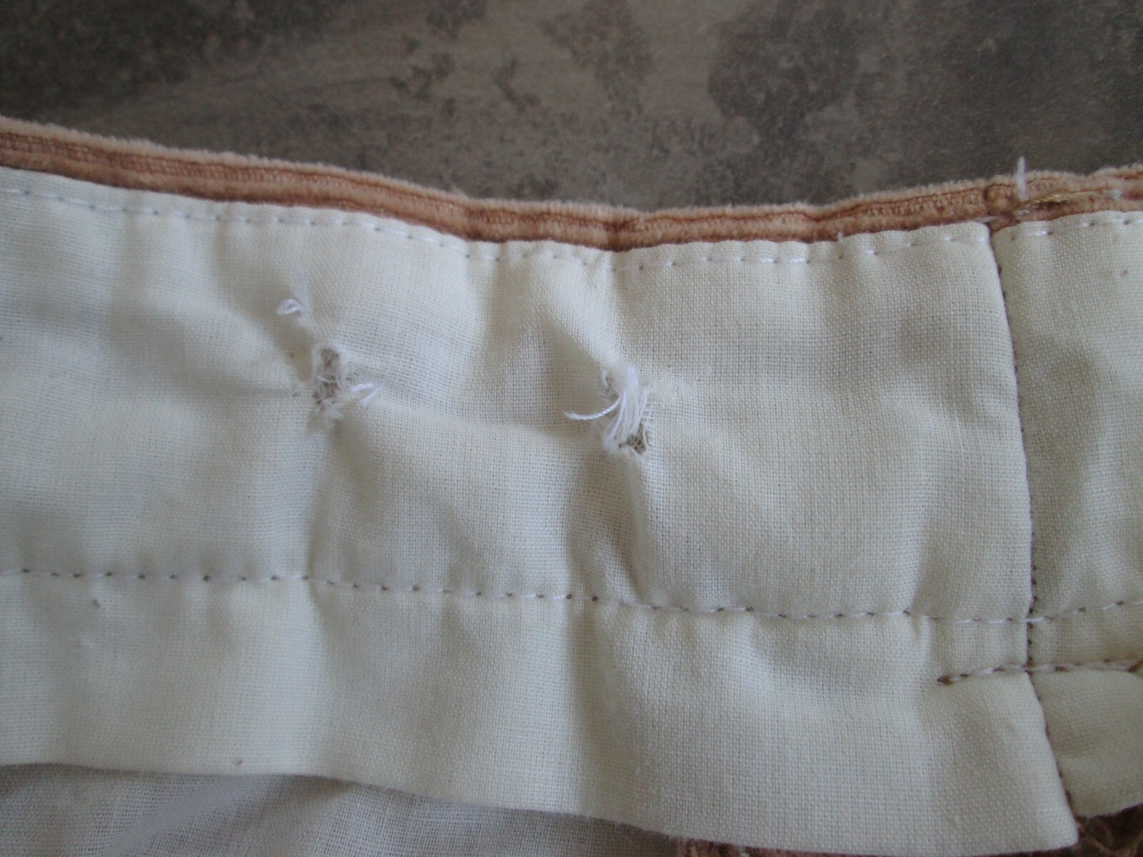 VTG Bugle Boy Onward Cropped Pants Capri 28×19 Pleated Corduroy Khaki Parachute