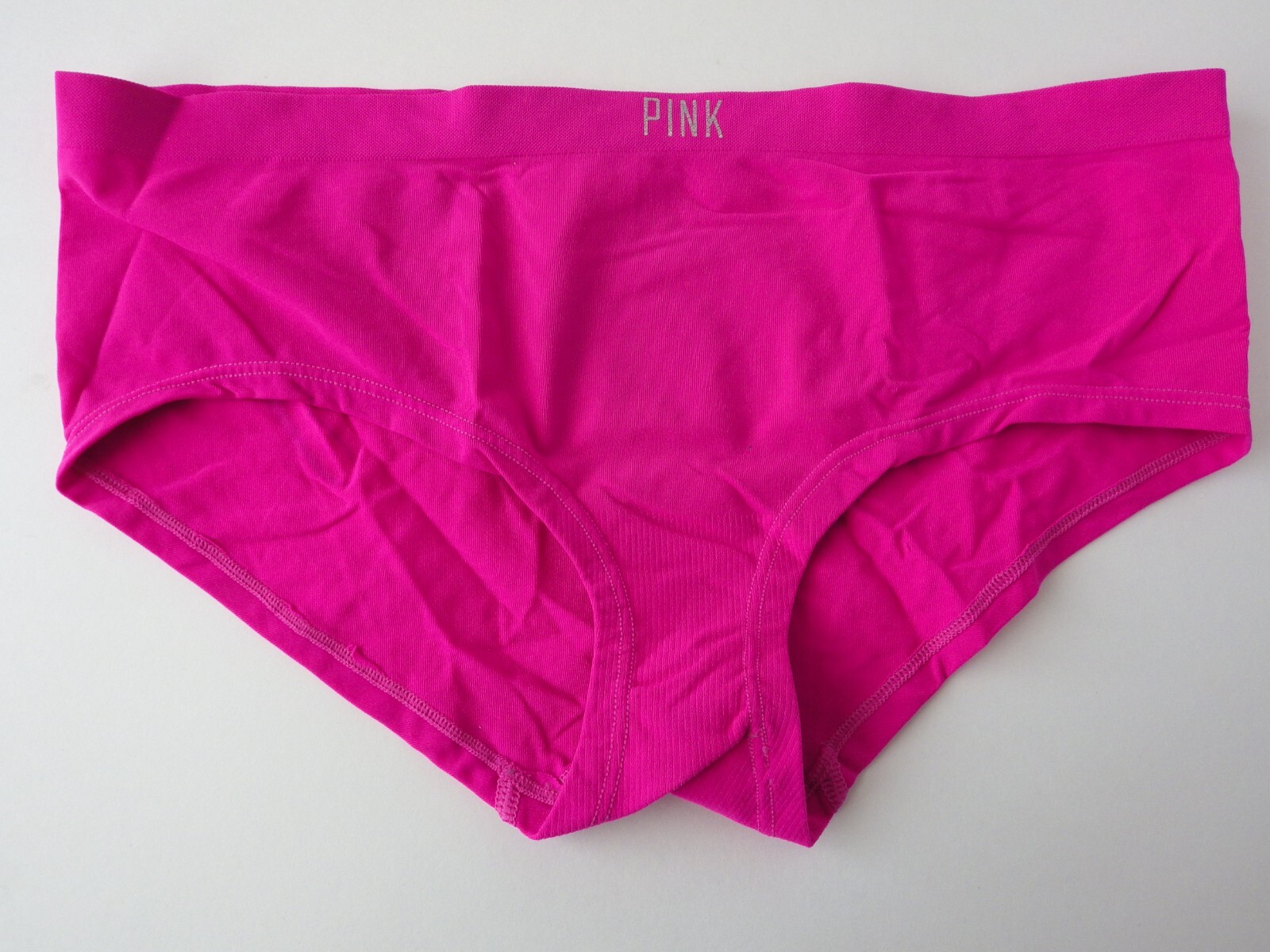 Vintage 2013 Victoria’s Secret Yoga Seamless Hipster Panties Size MEDIUM