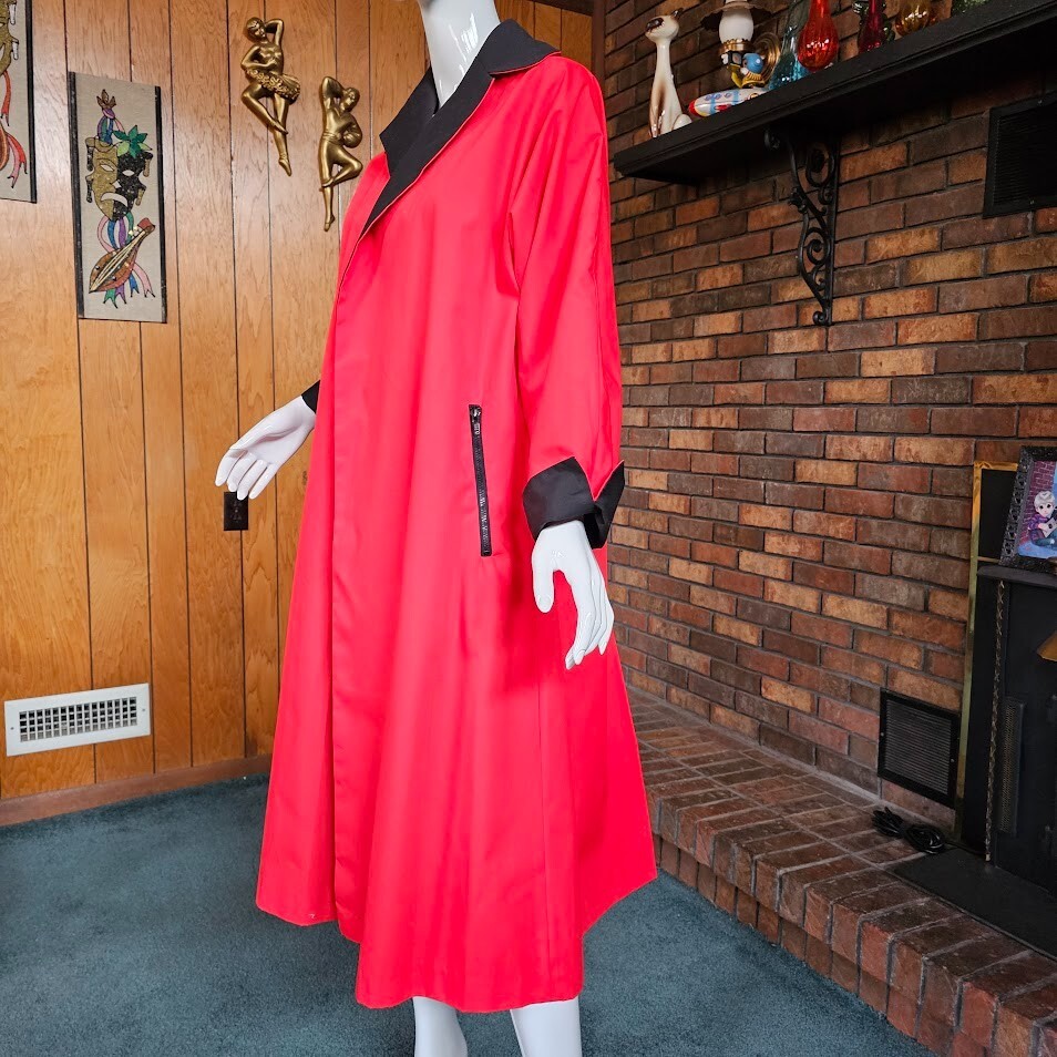 Vtg 80s Pauline Trigere Reversible Red Black Wing Cuff Swing Trench Car Coat M/L