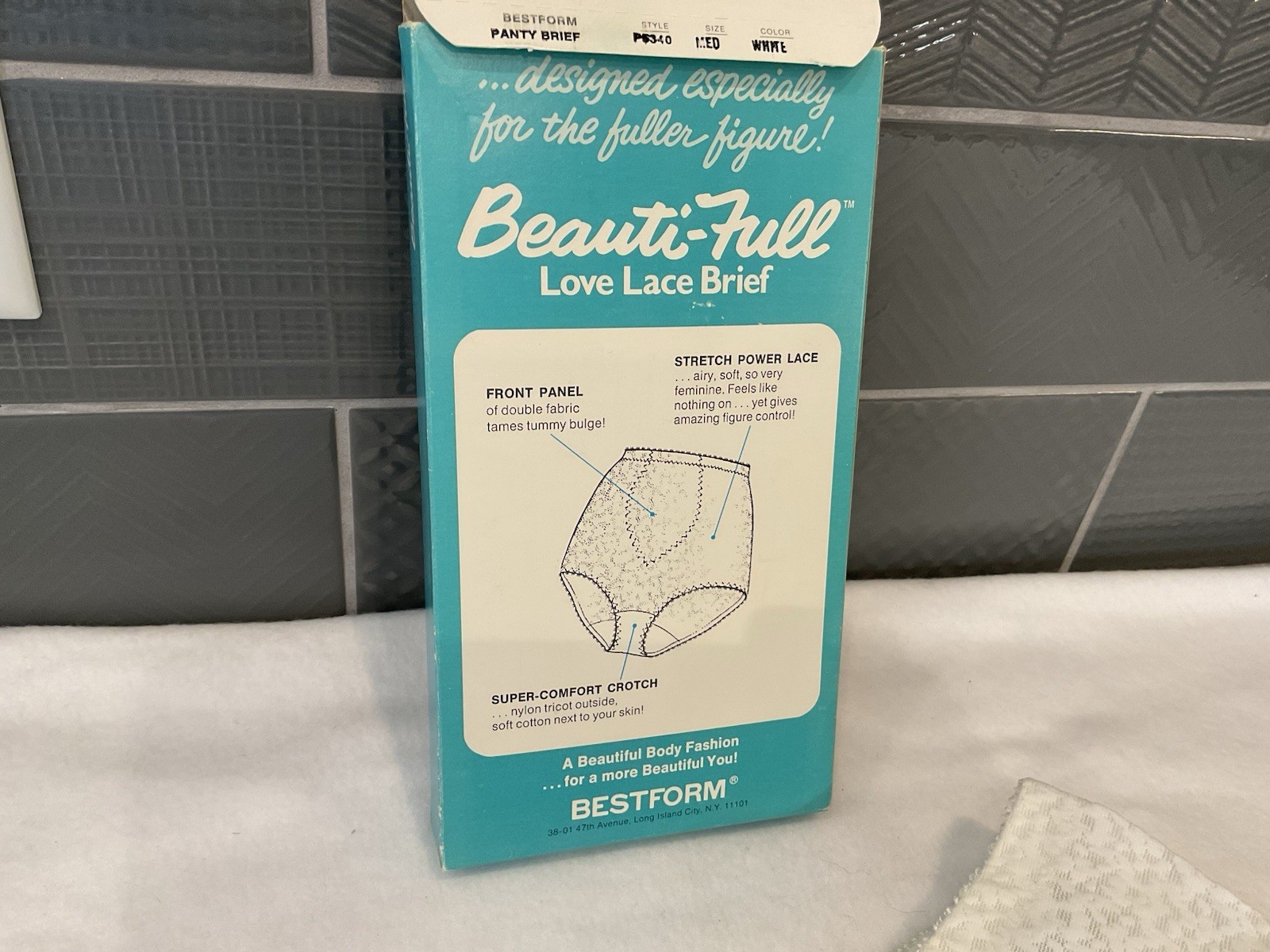 NOS Vintage Bestform Beati-Full Love Lace Brief Underwear Girdle Front M USA