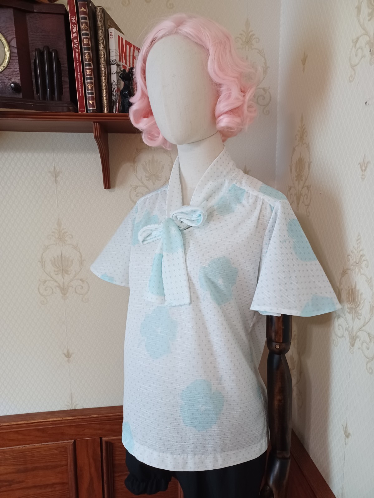 Vintage 1970s/80s Fire Islander Pastel Aqua Polka-dot Pussybow Secretary Blouse